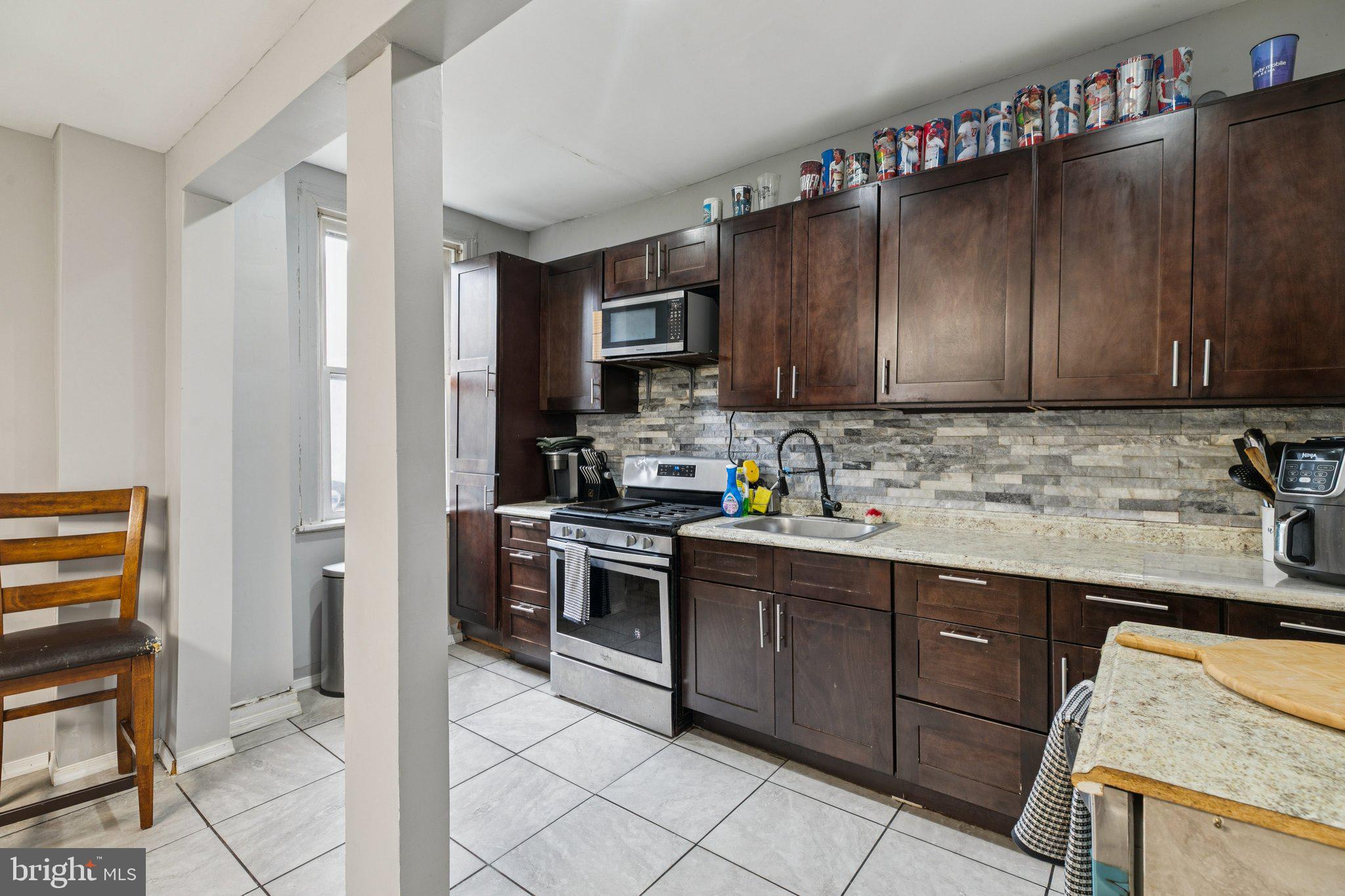 2638 E LEHIGH AVENUE