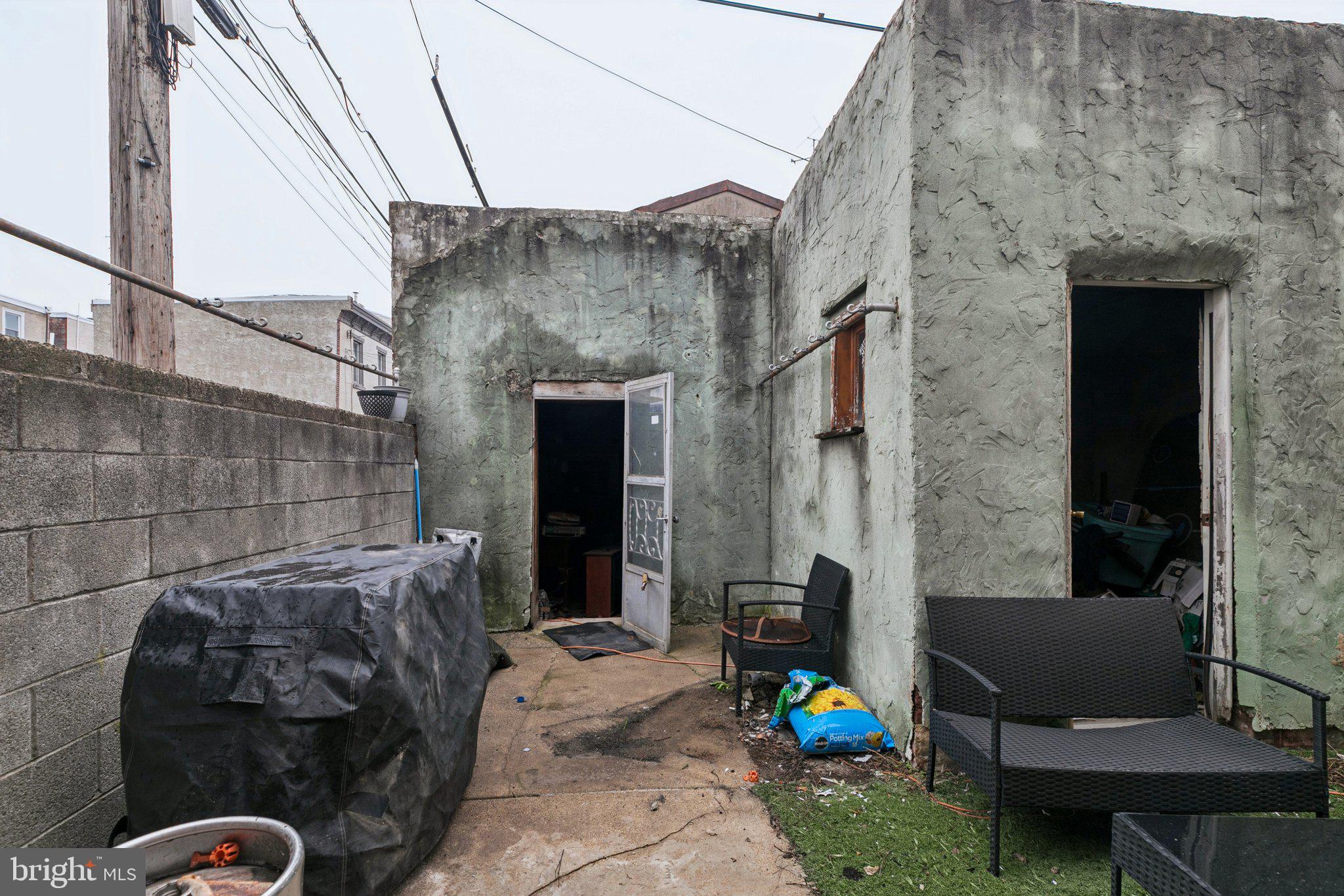 2638 E LEHIGH AVENUE