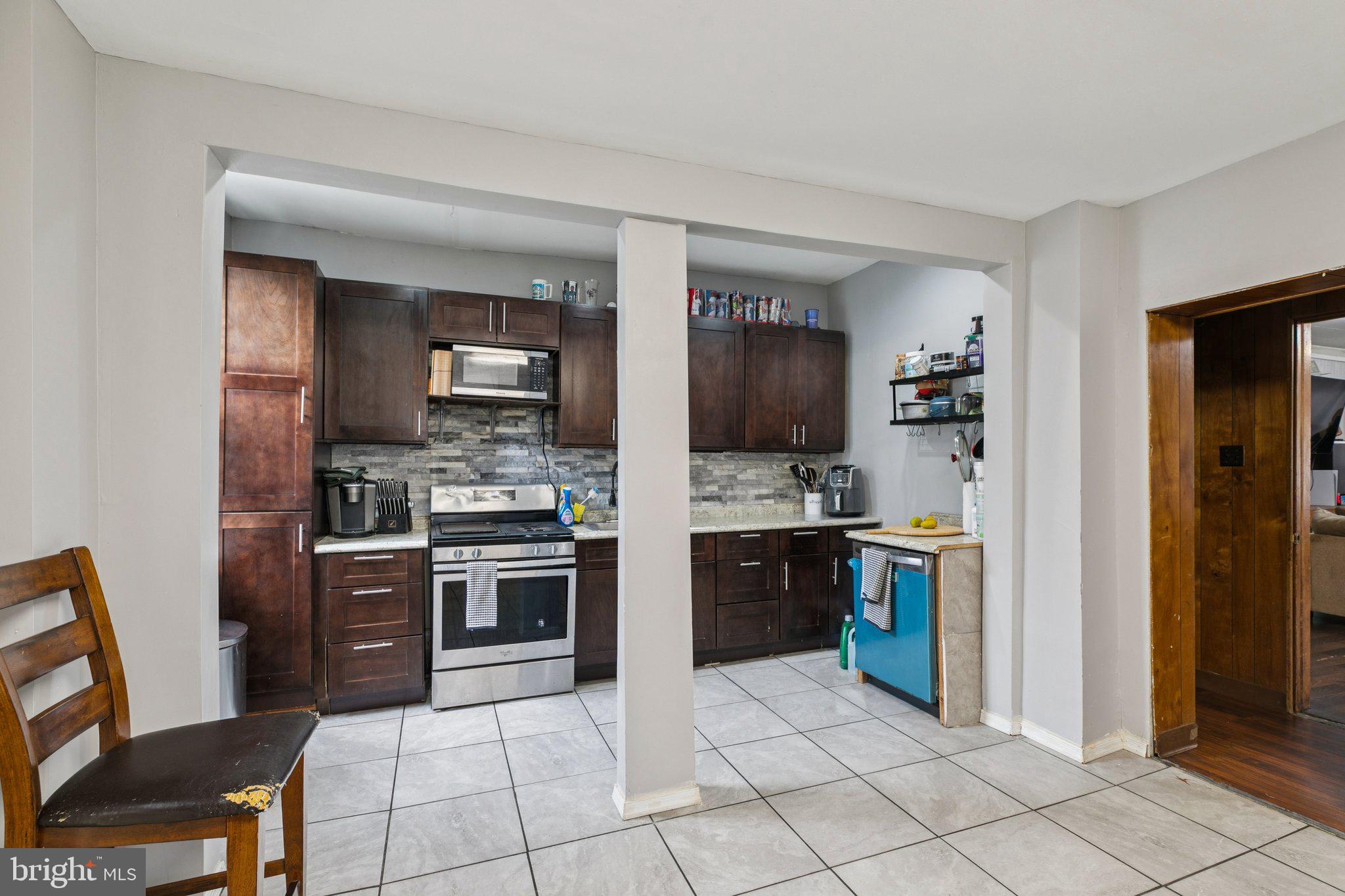 2638 E LEHIGH AVENUE