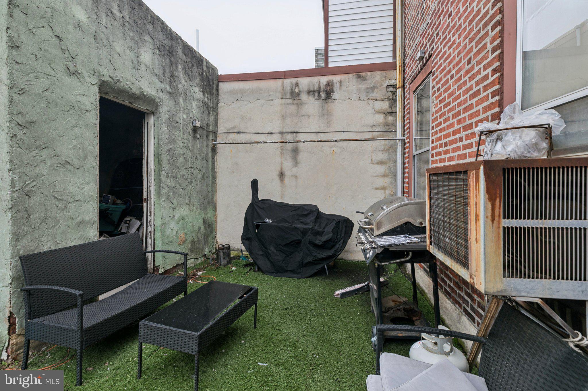 2638 E LEHIGH AVENUE