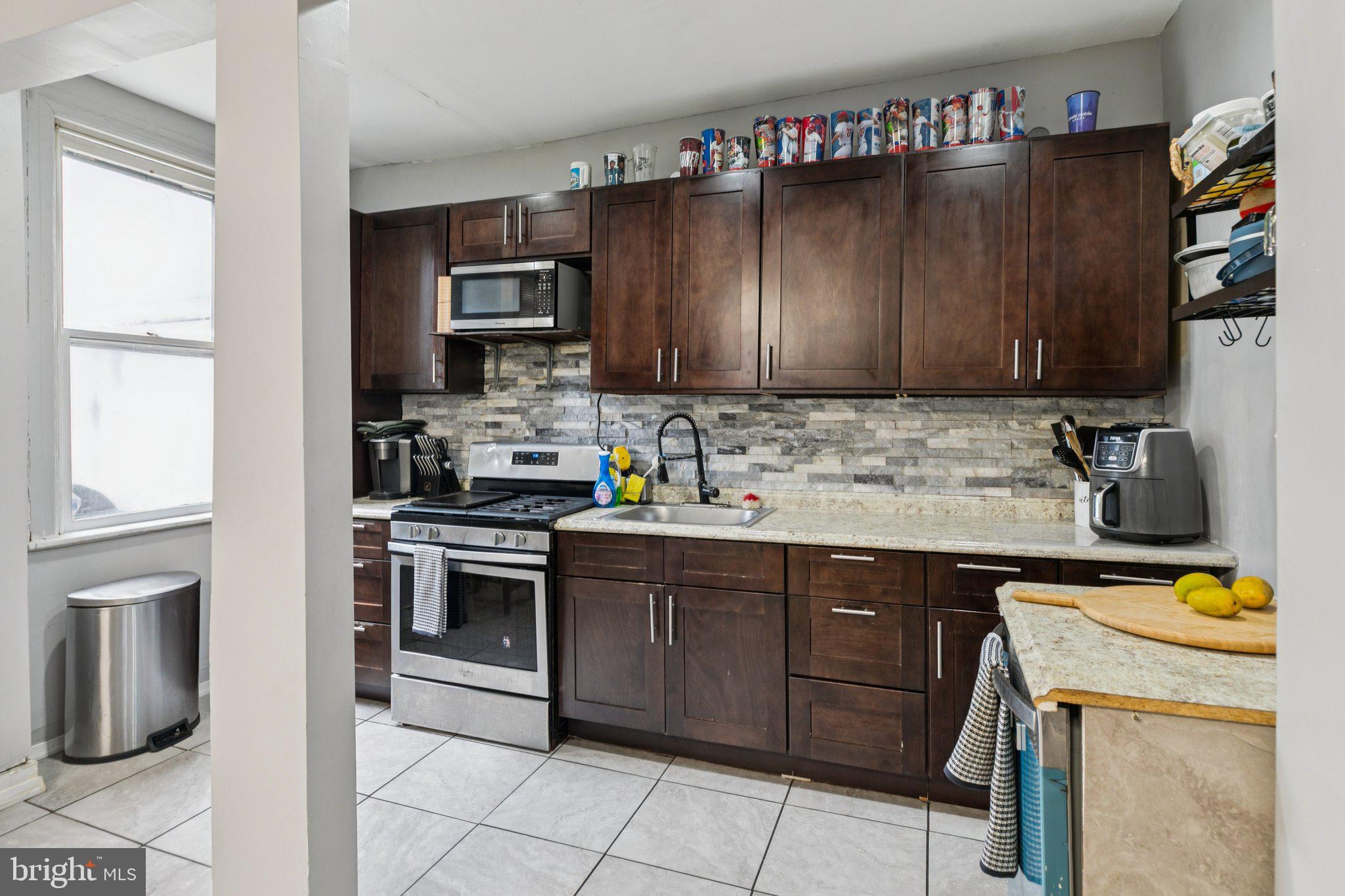 2638 E LEHIGH AVENUE