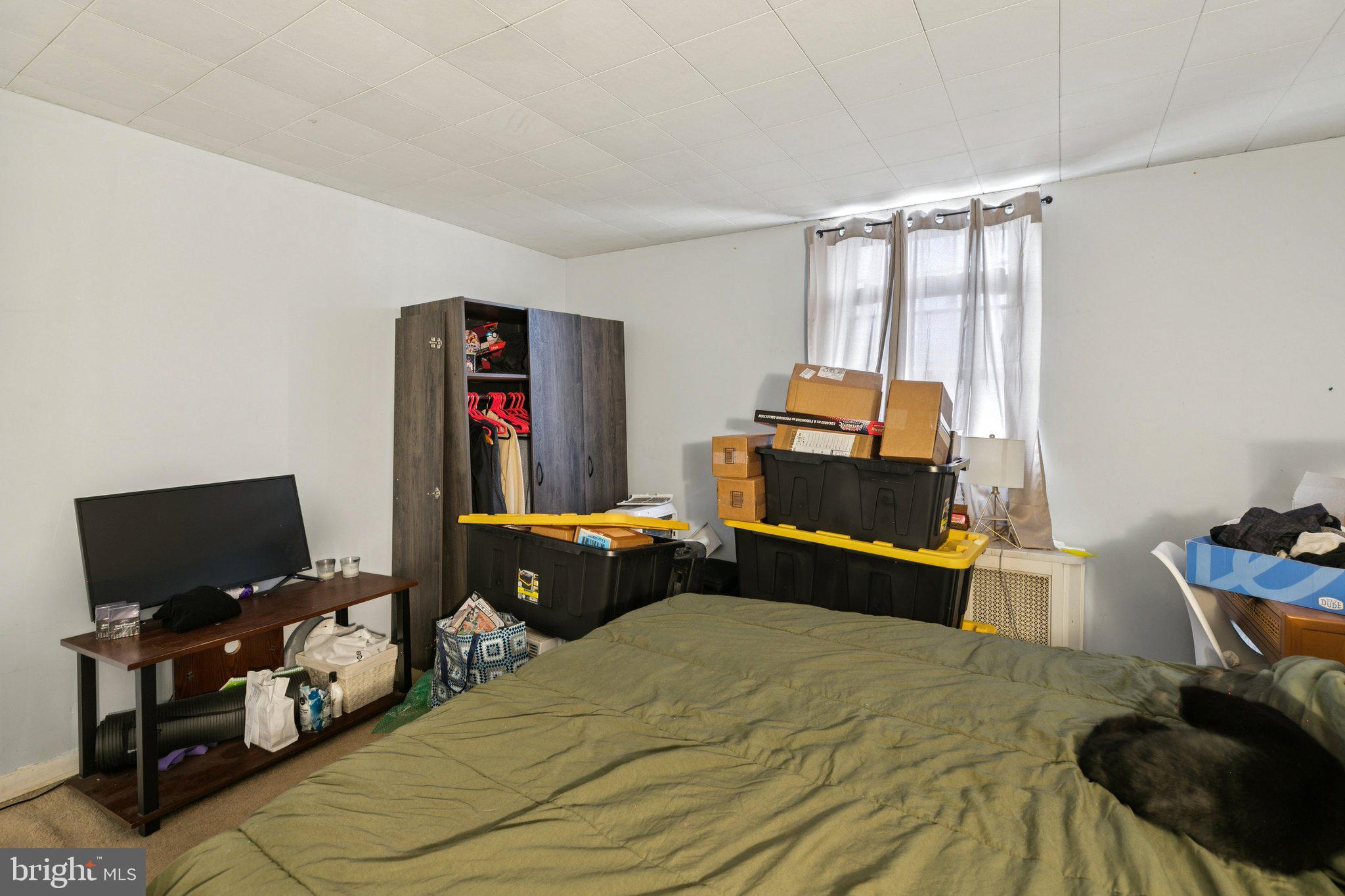 2638 E LEHIGH AVENUE