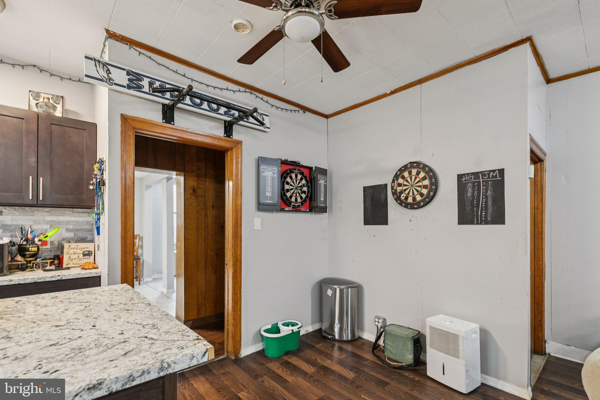 2638 E LEHIGH AVENUE