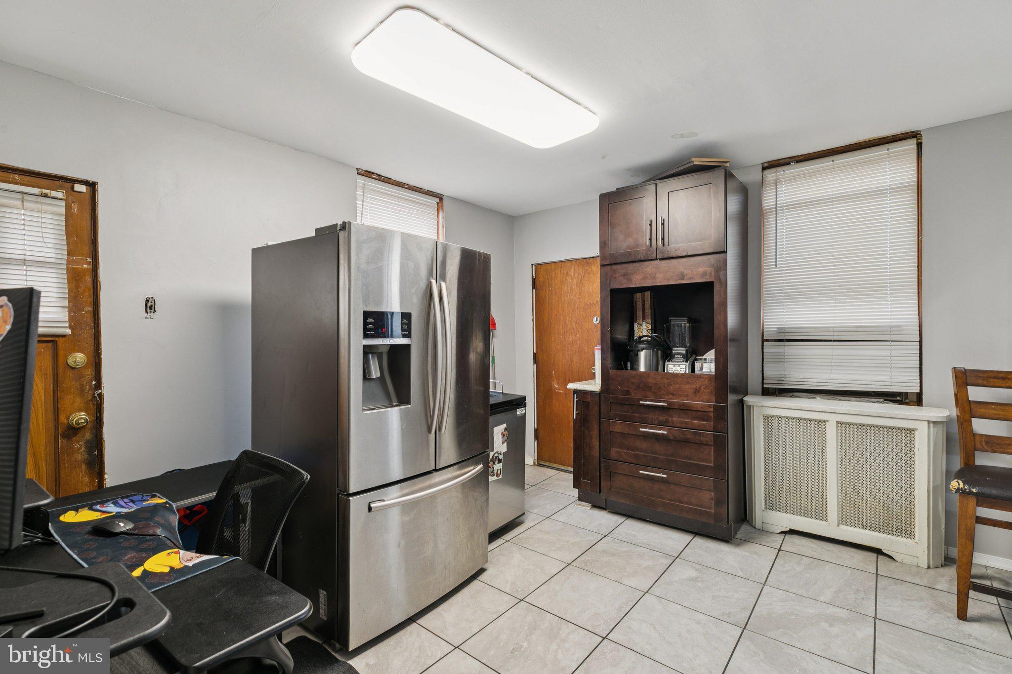 2638 E LEHIGH AVENUE