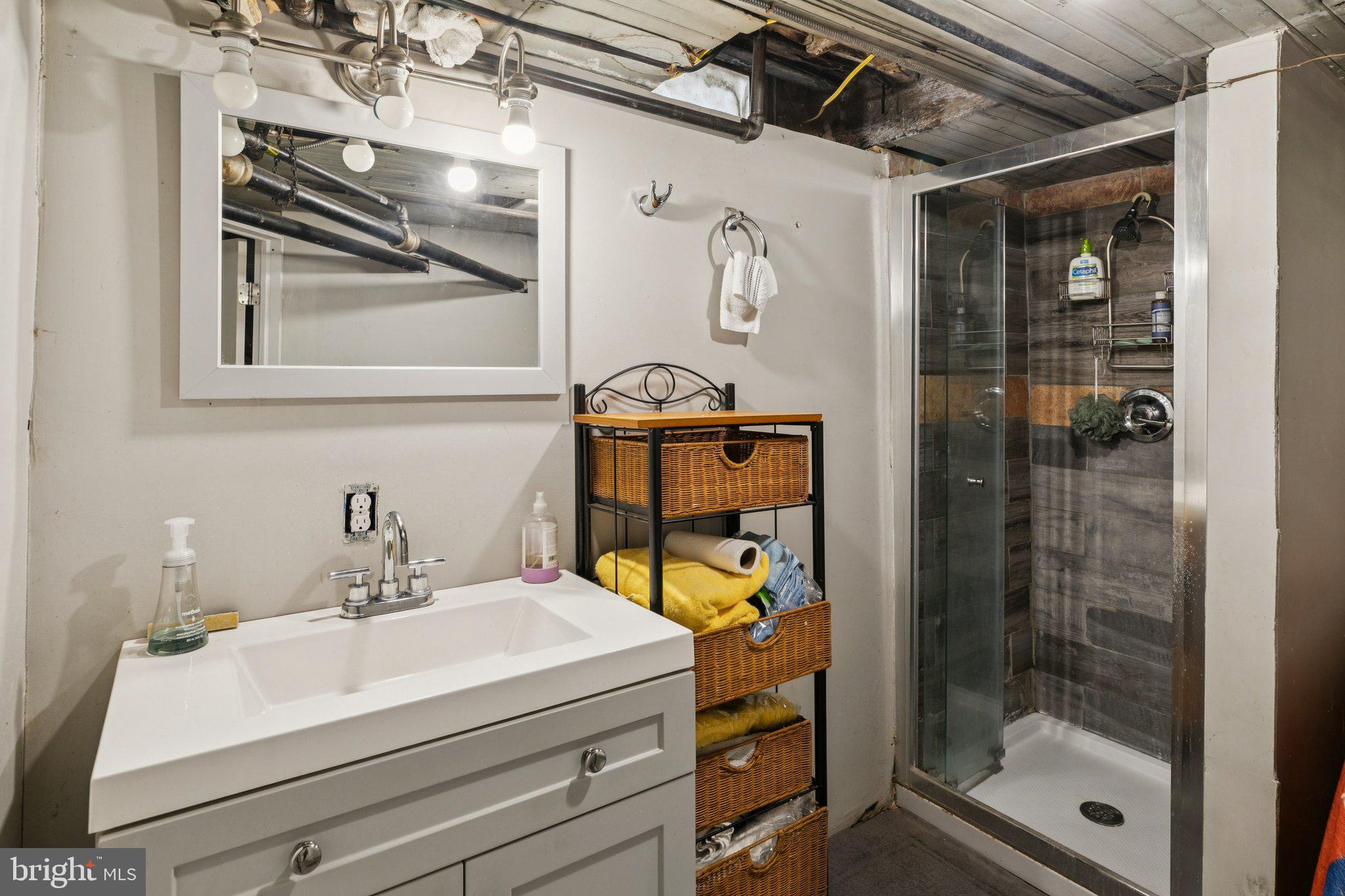 2638 E LEHIGH AVENUE