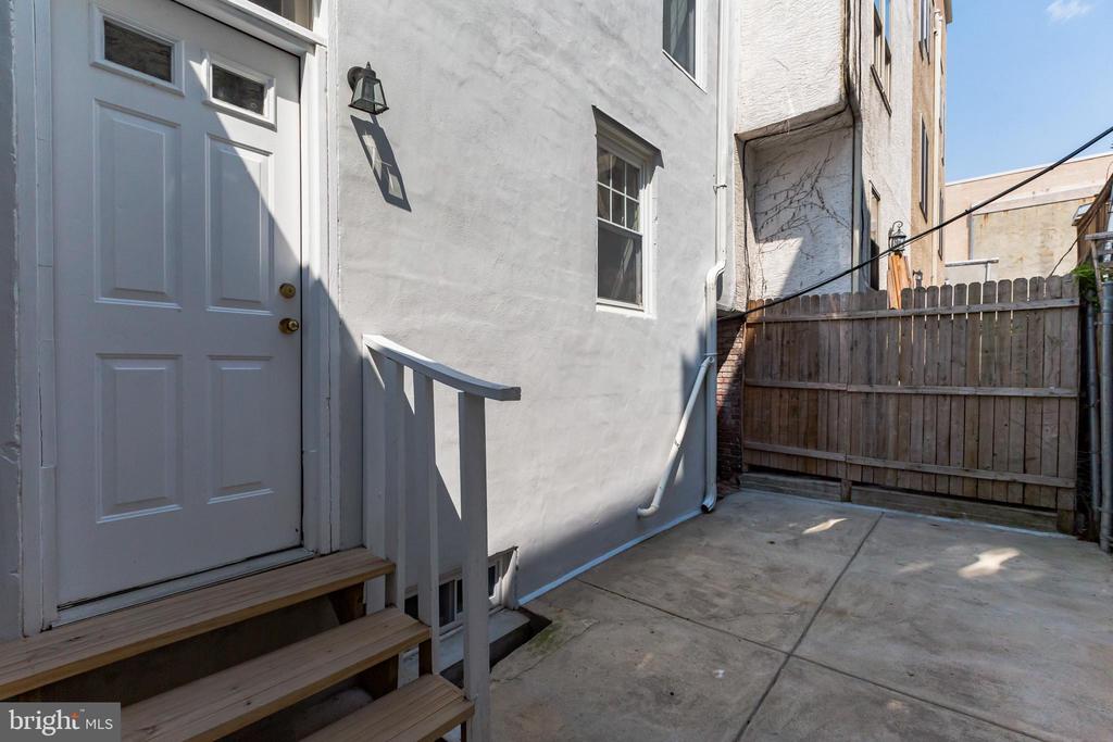 1616 WEBSTER STREET