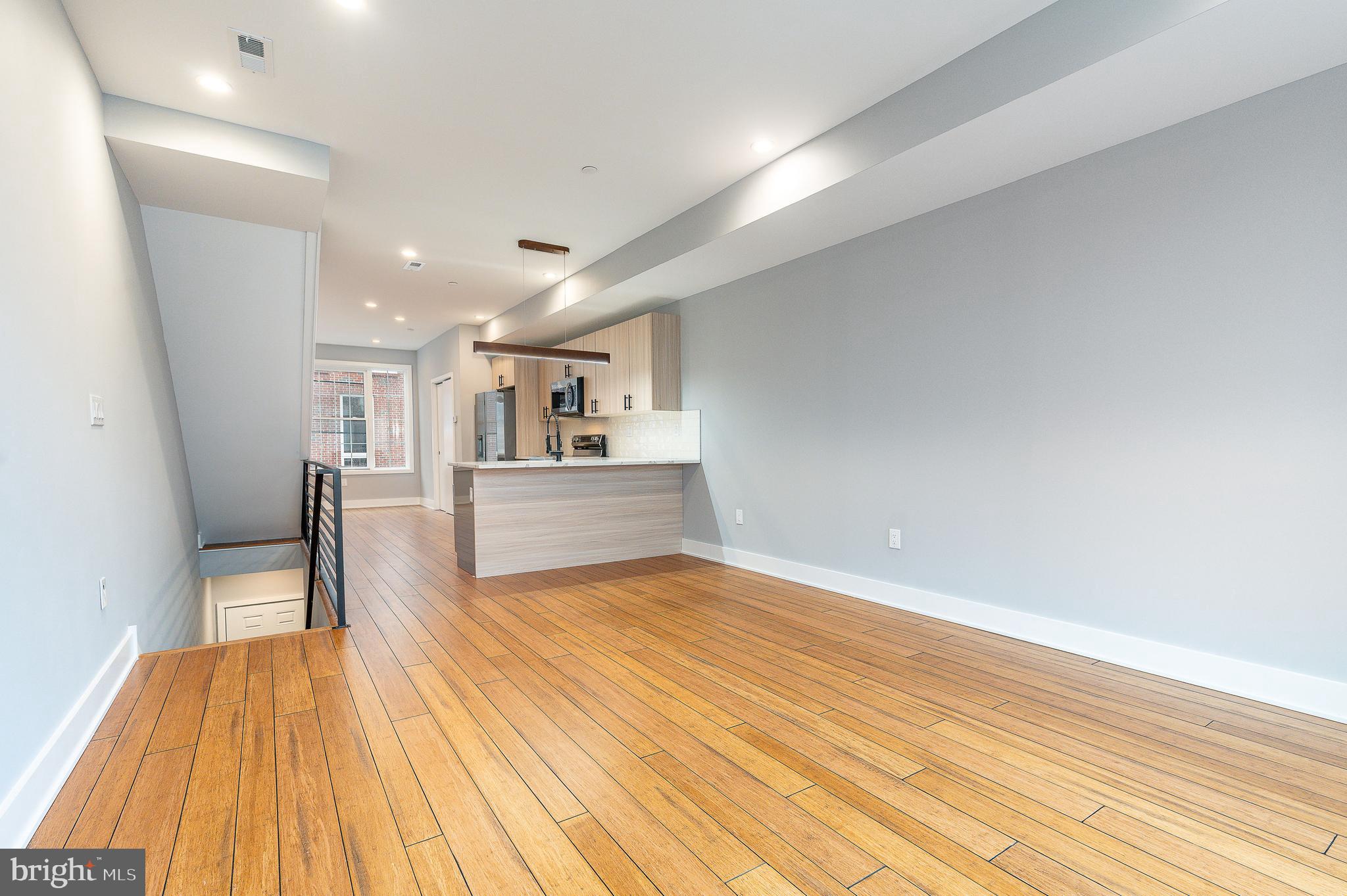 2821 LIVINGSTON STREET 2