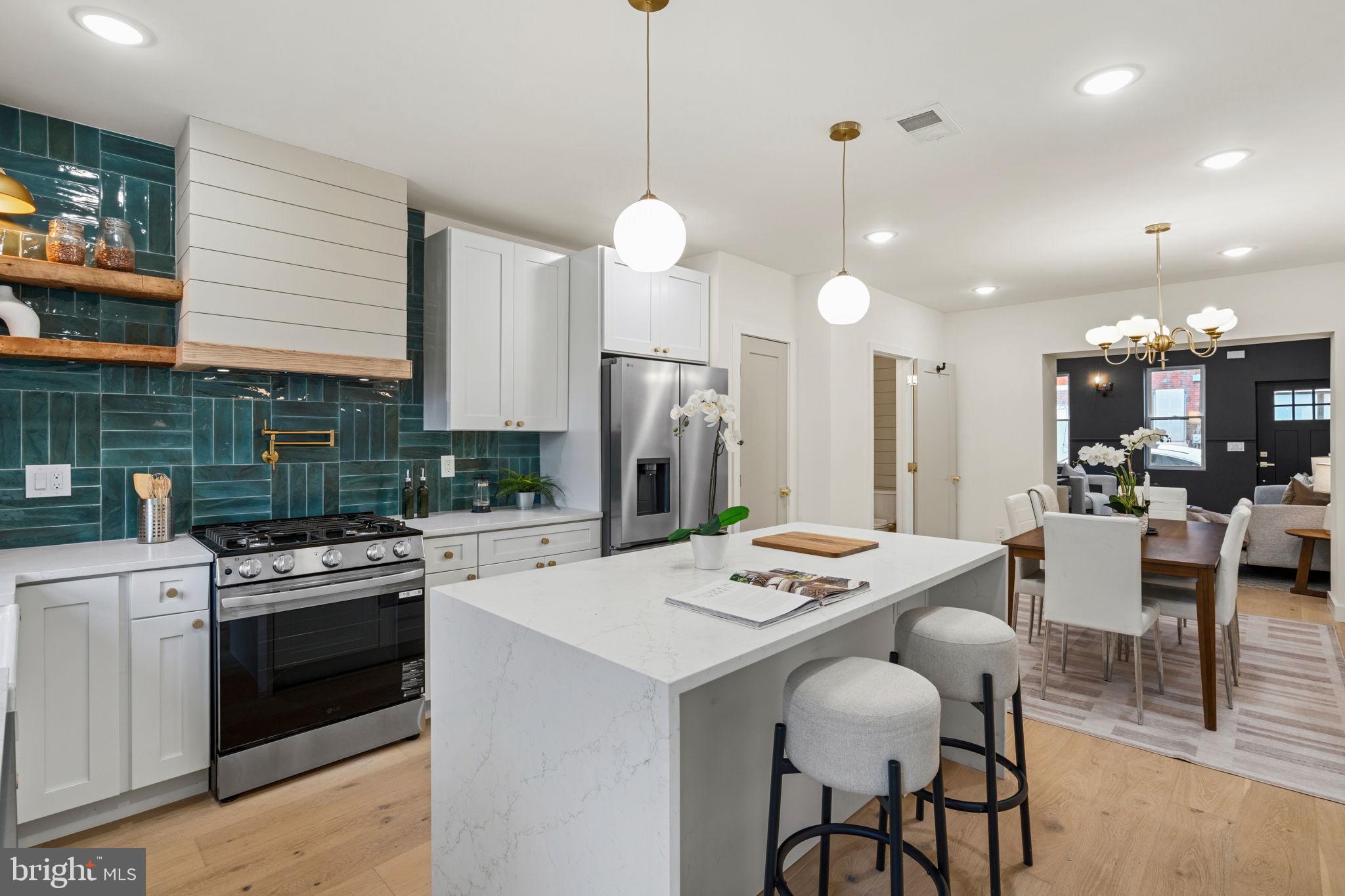 1530 N LAWRENCE STREET