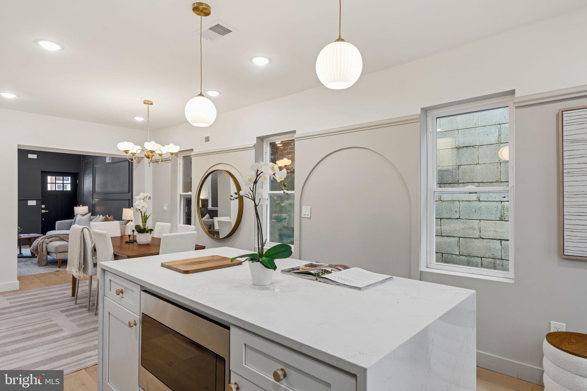 1530 N LAWRENCE STREET