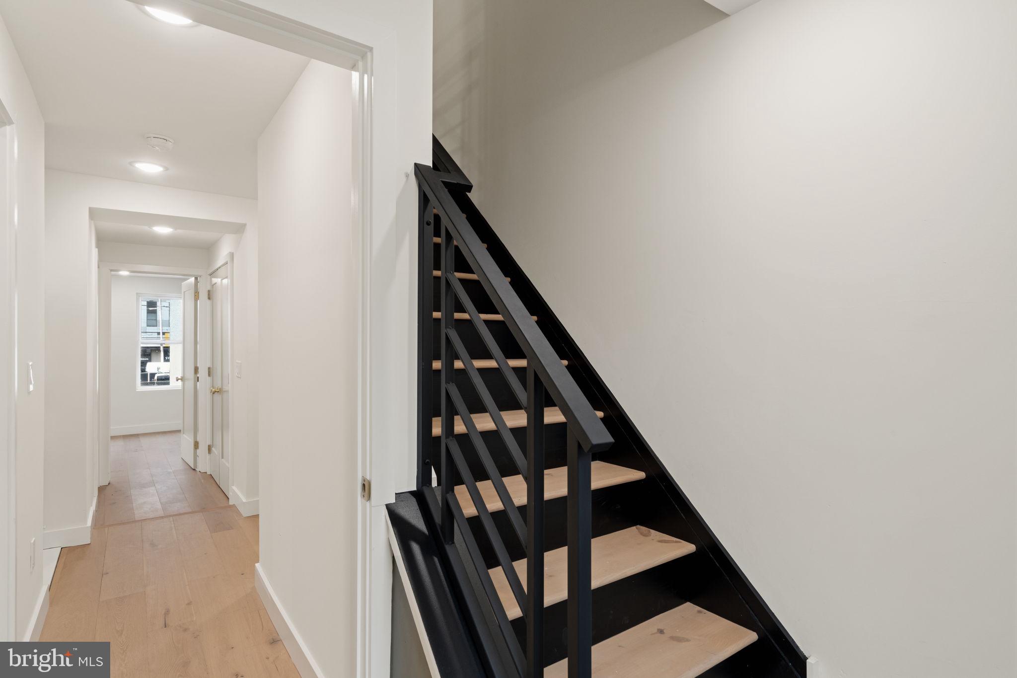 1530 N LAWRENCE STREET