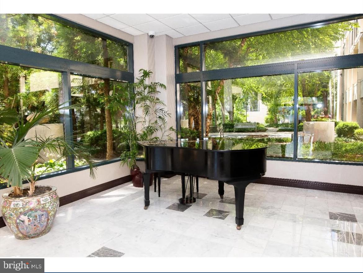 2001 HAMILTON STREET 429