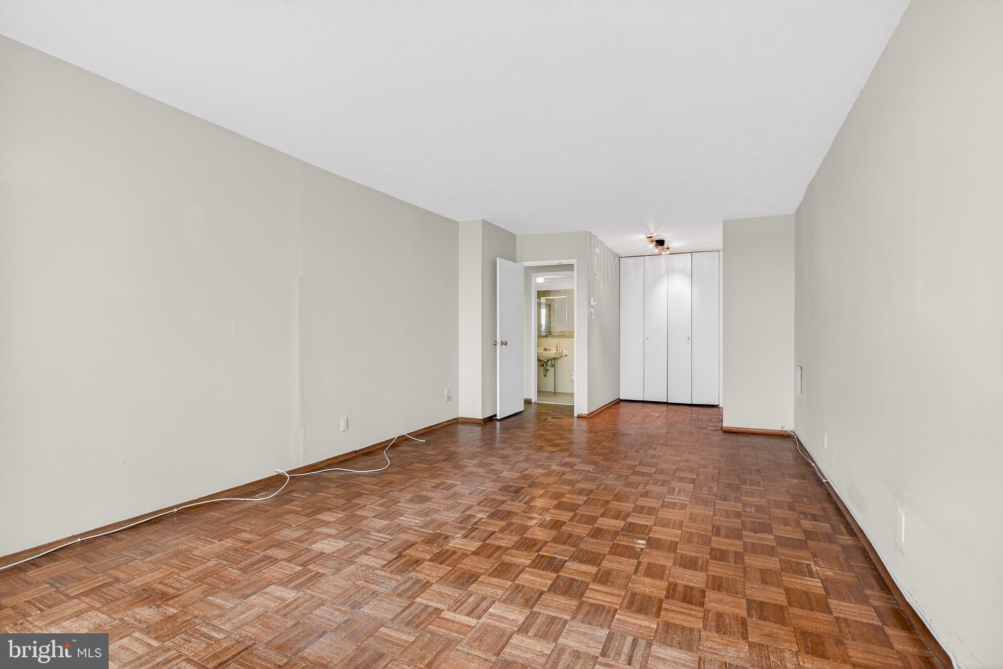 2401 PENNSYLVANIA AVENUE 00 10B22