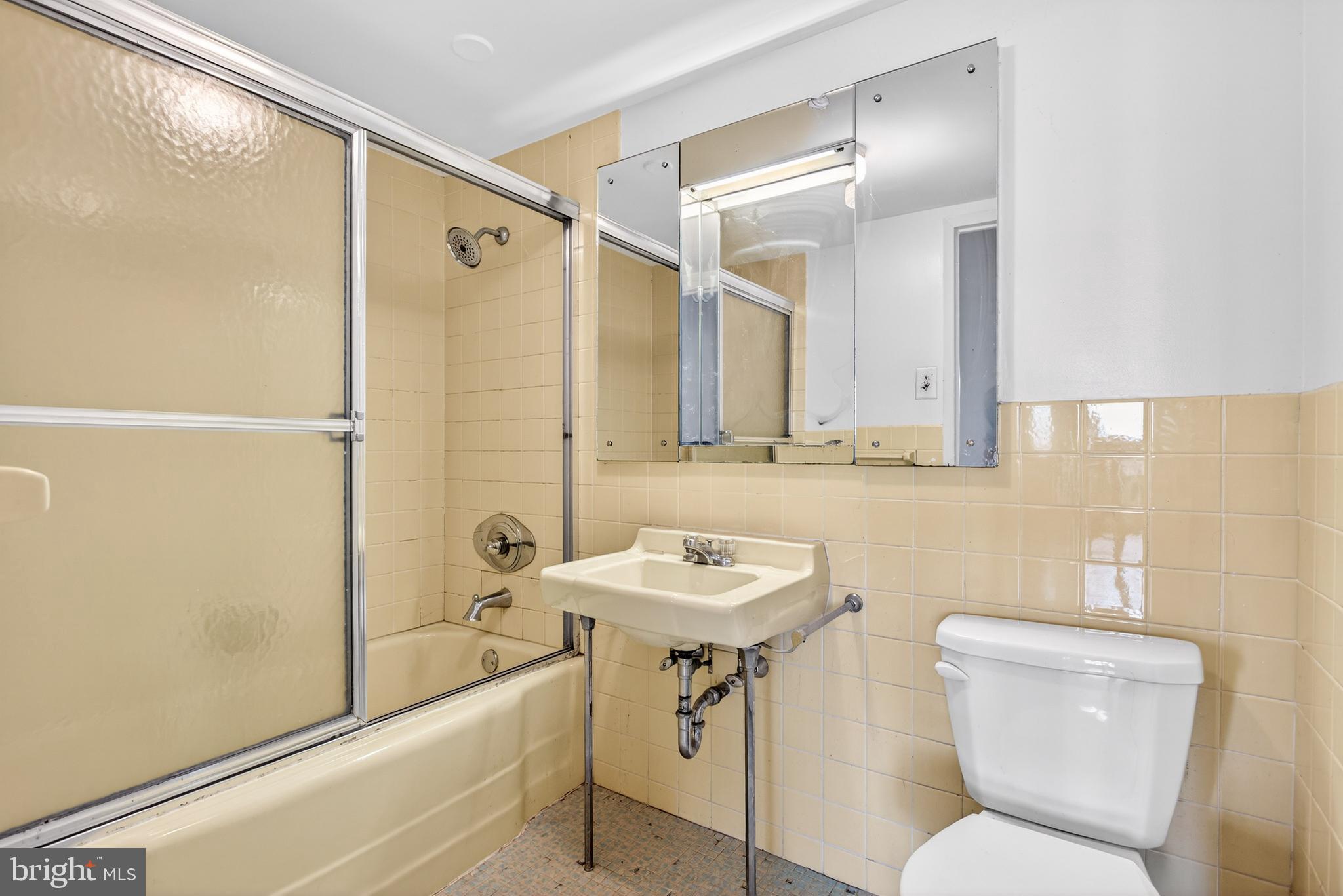 2401 PENNSYLVANIA AVENUE 00 10B22