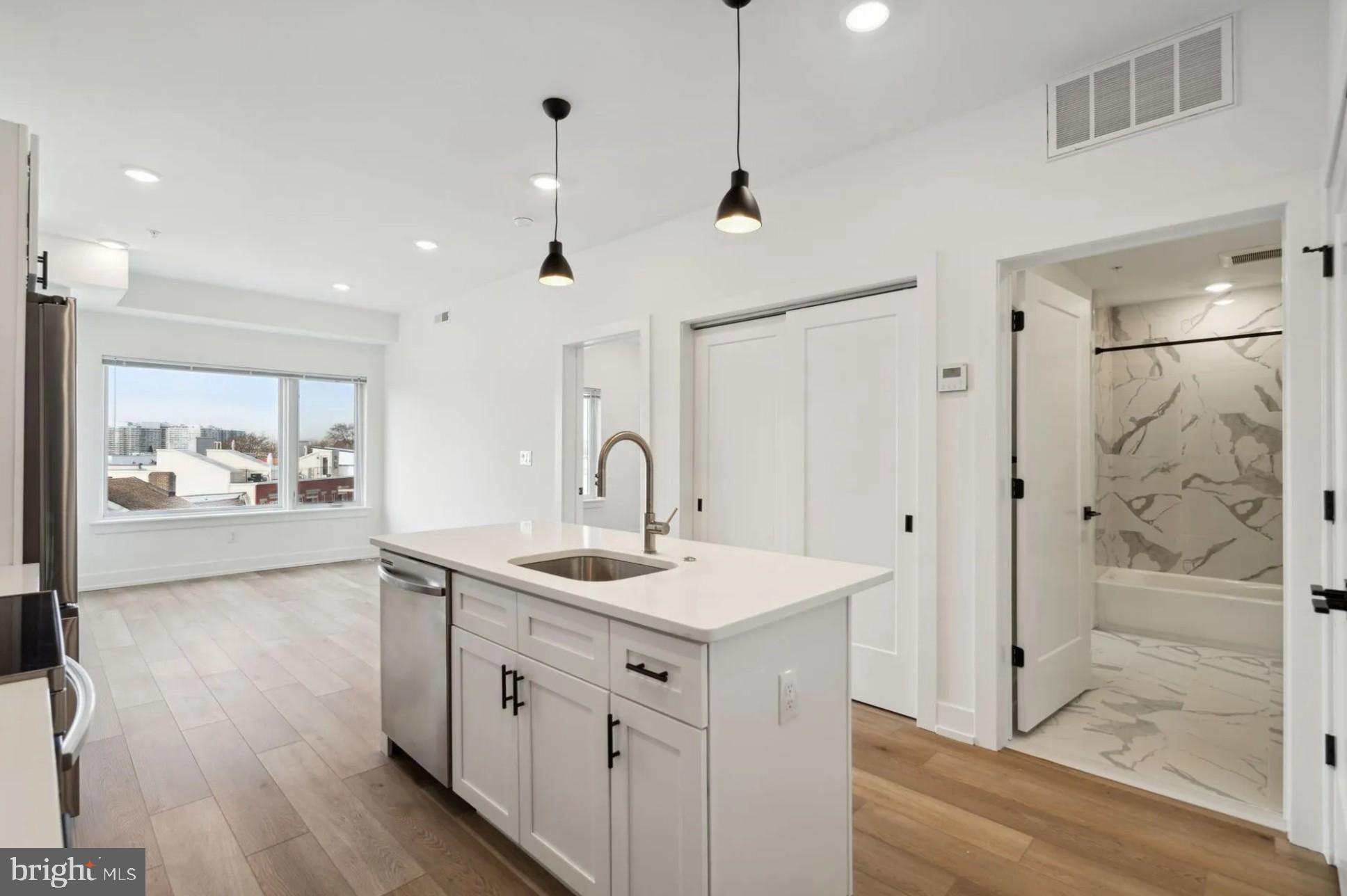 901 LELAND 1B-309