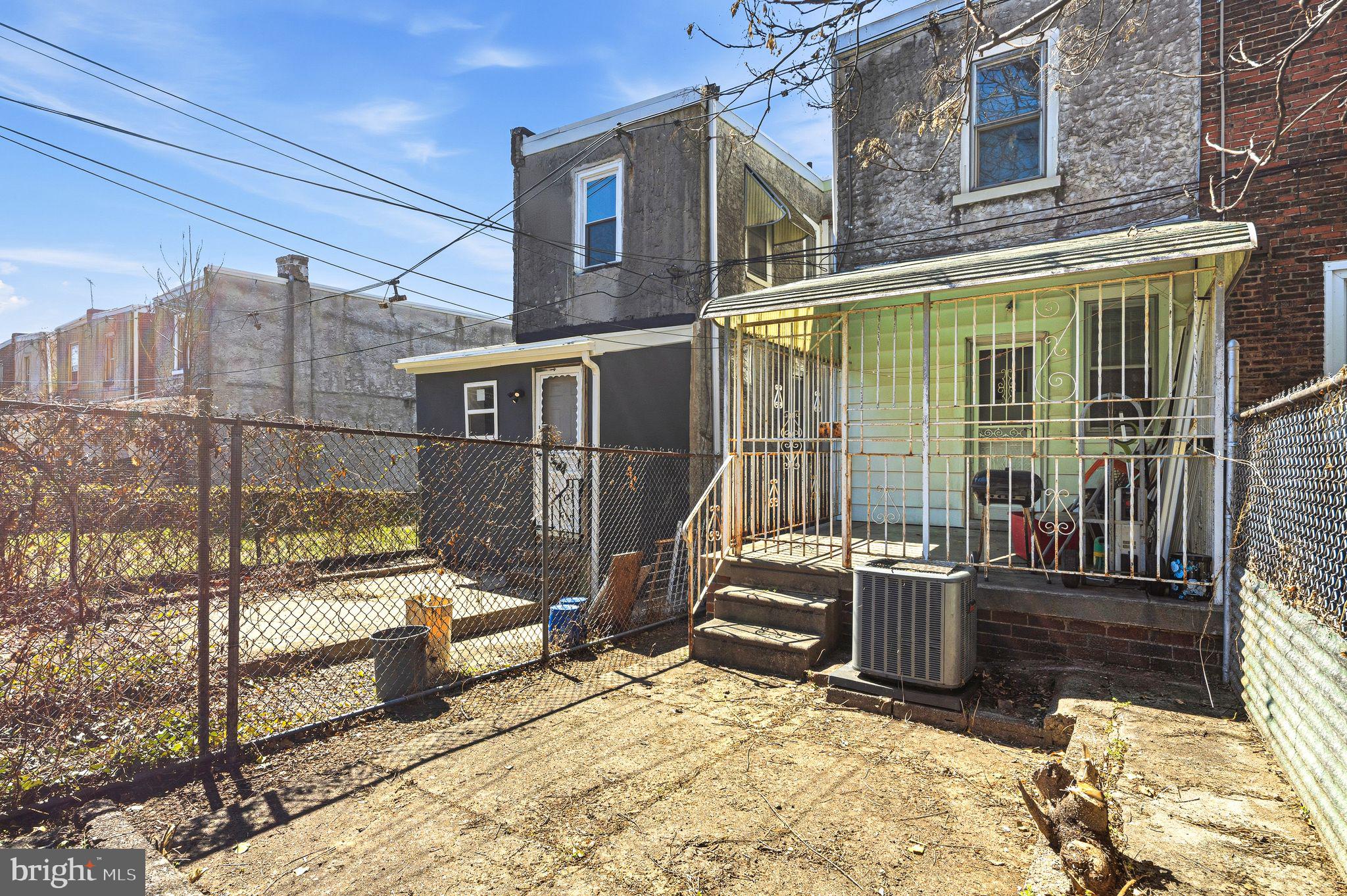 1549 N ROBINSON STREET