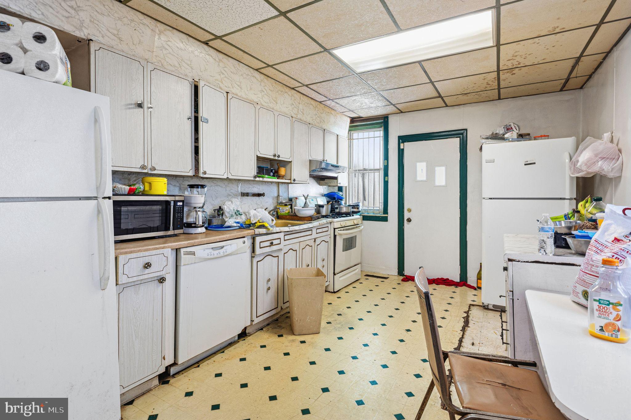 1549 N ROBINSON STREET