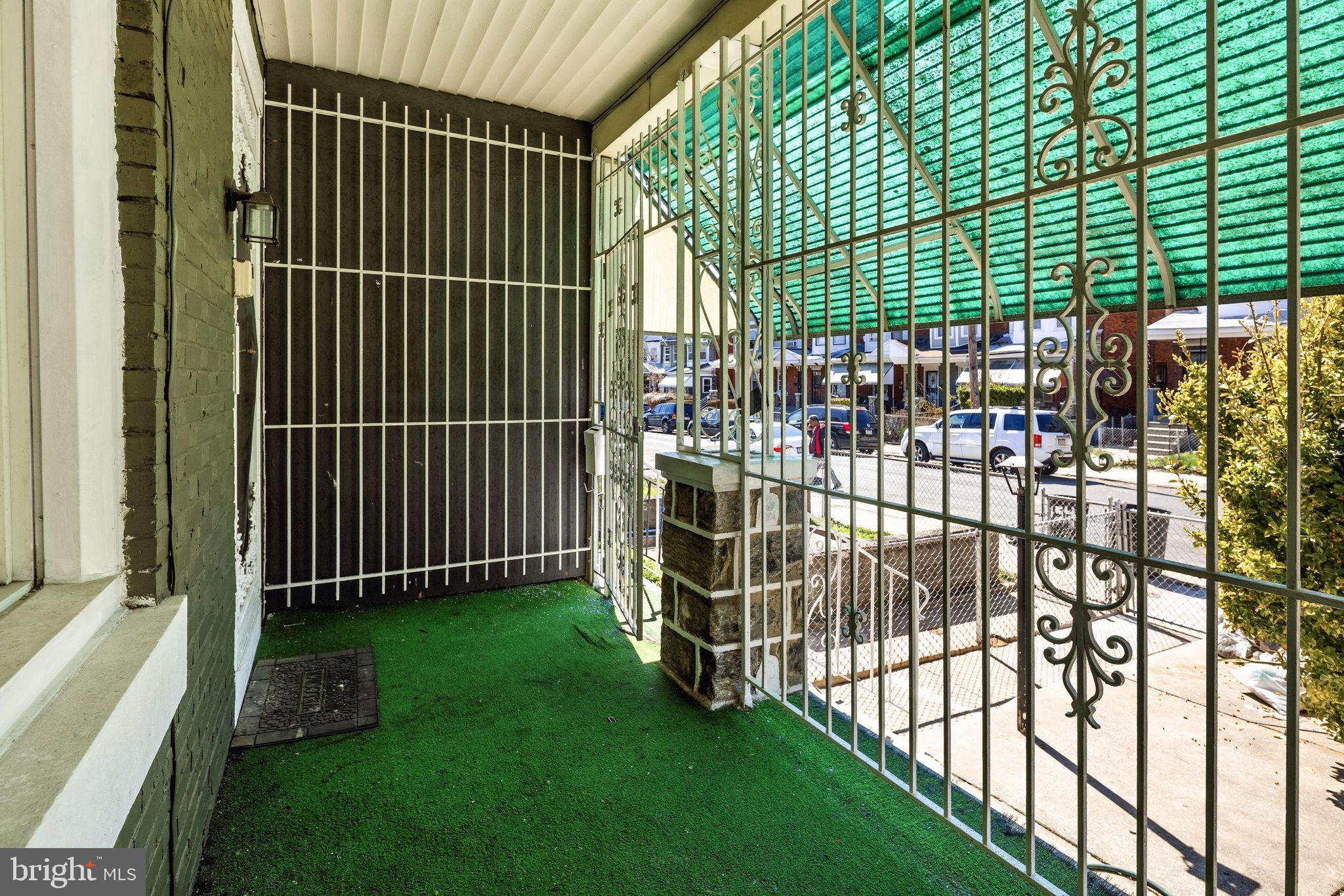 1549 N ROBINSON STREET