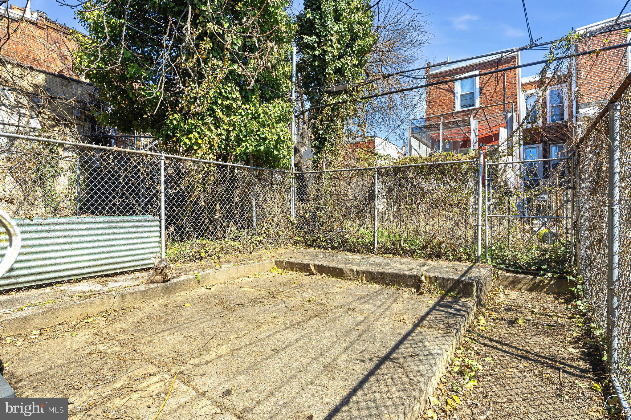 1549 N ROBINSON STREET