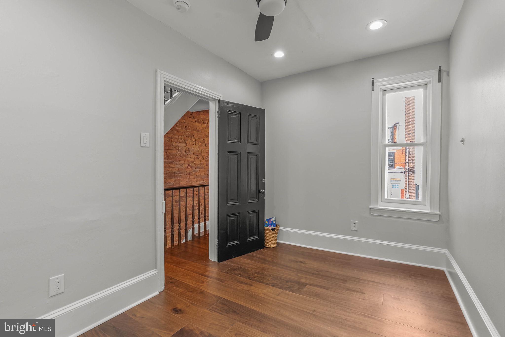 2729 CAMBRIDGE STREET