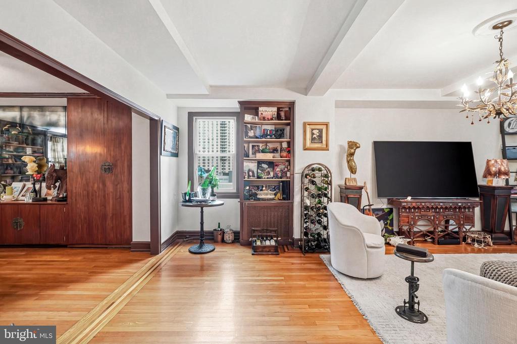 1901 WALNUT STREET 6F