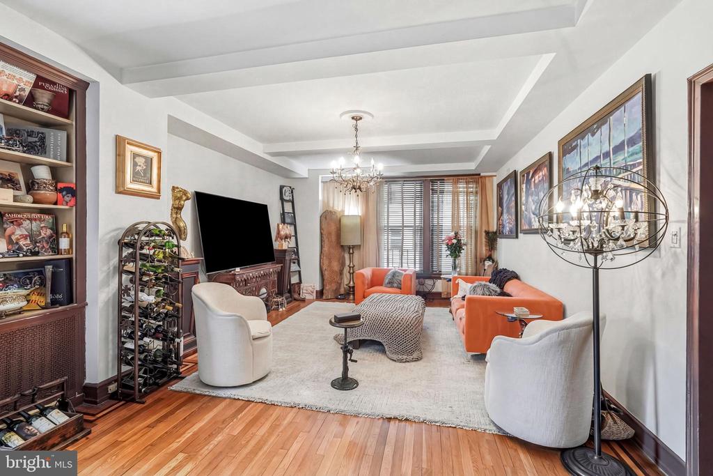 1901 WALNUT STREET 6F