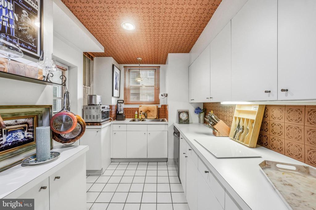 1901 WALNUT STREET 6F