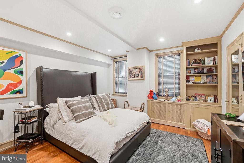 1901 WALNUT STREET 6F