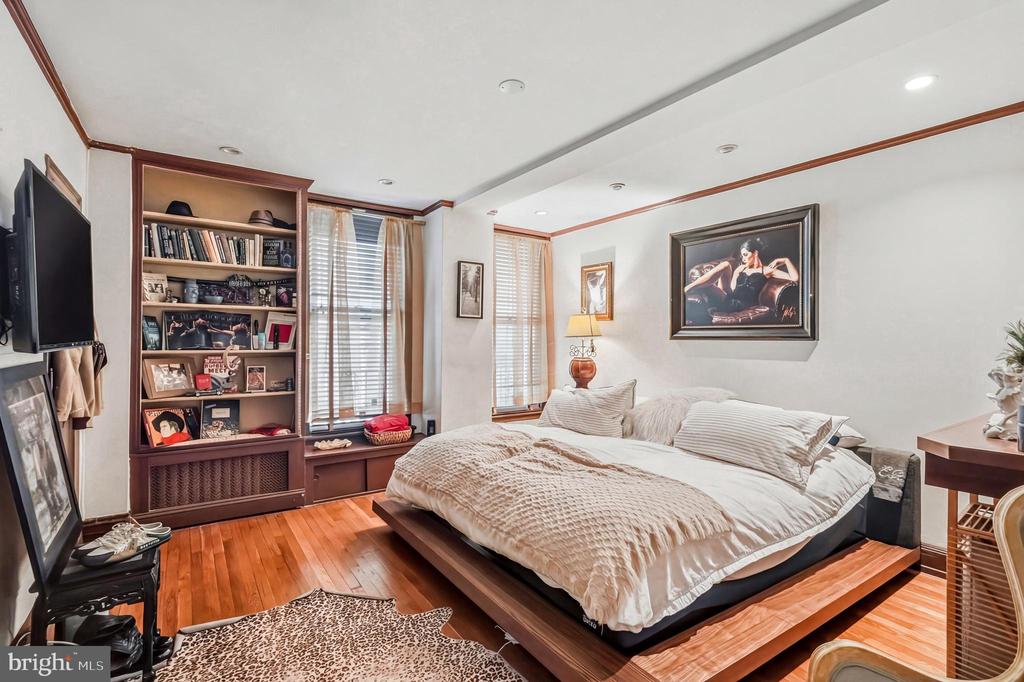 1901 WALNUT STREET 6F