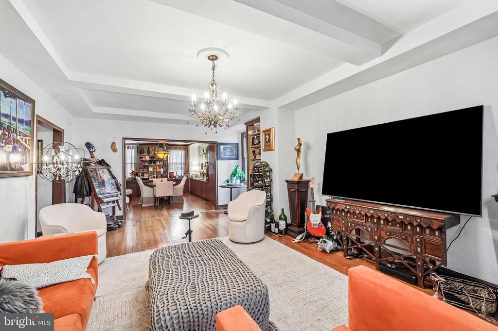 1901 WALNUT STREET 6F