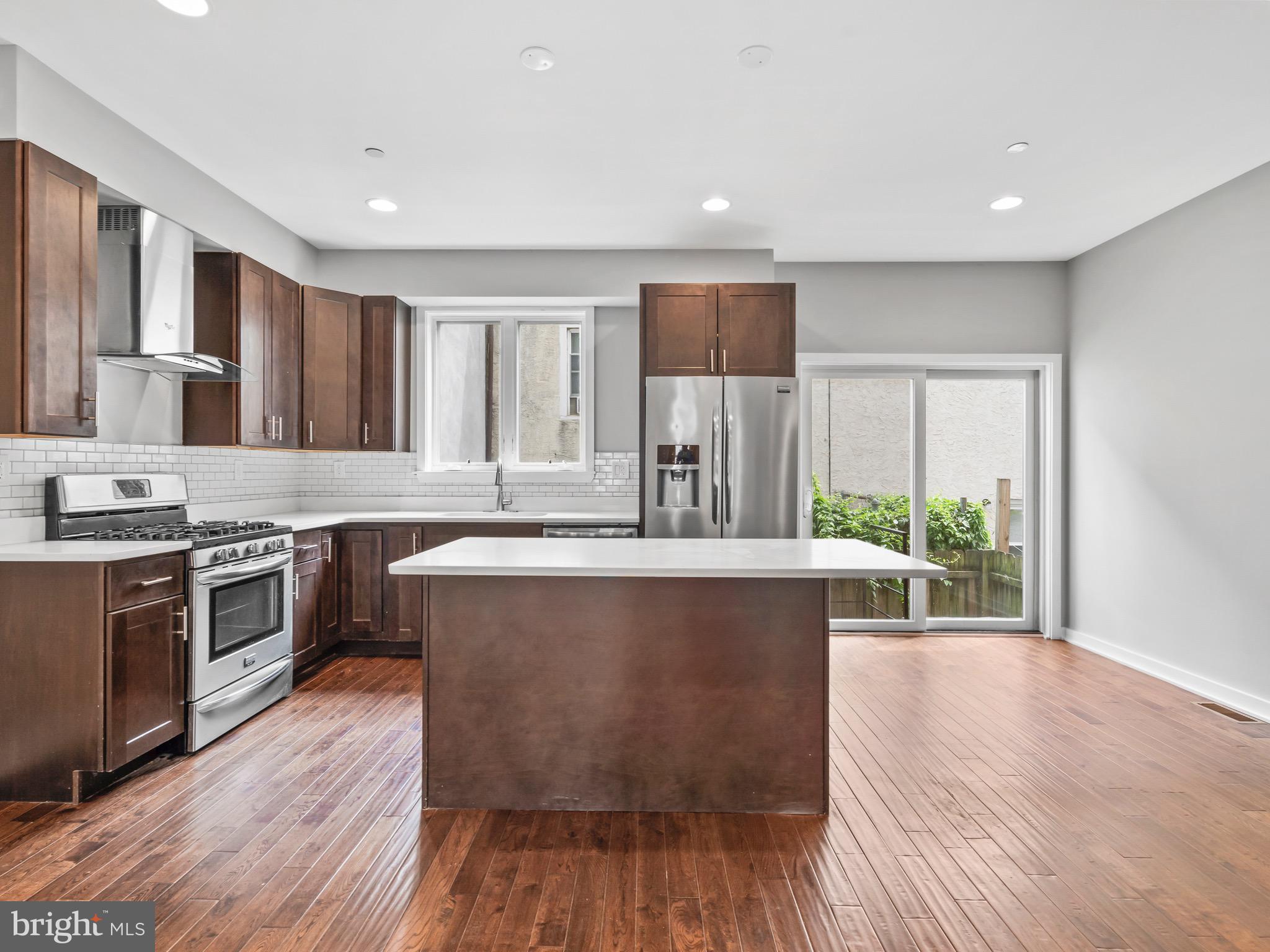 1435 N ORKNEY STREET