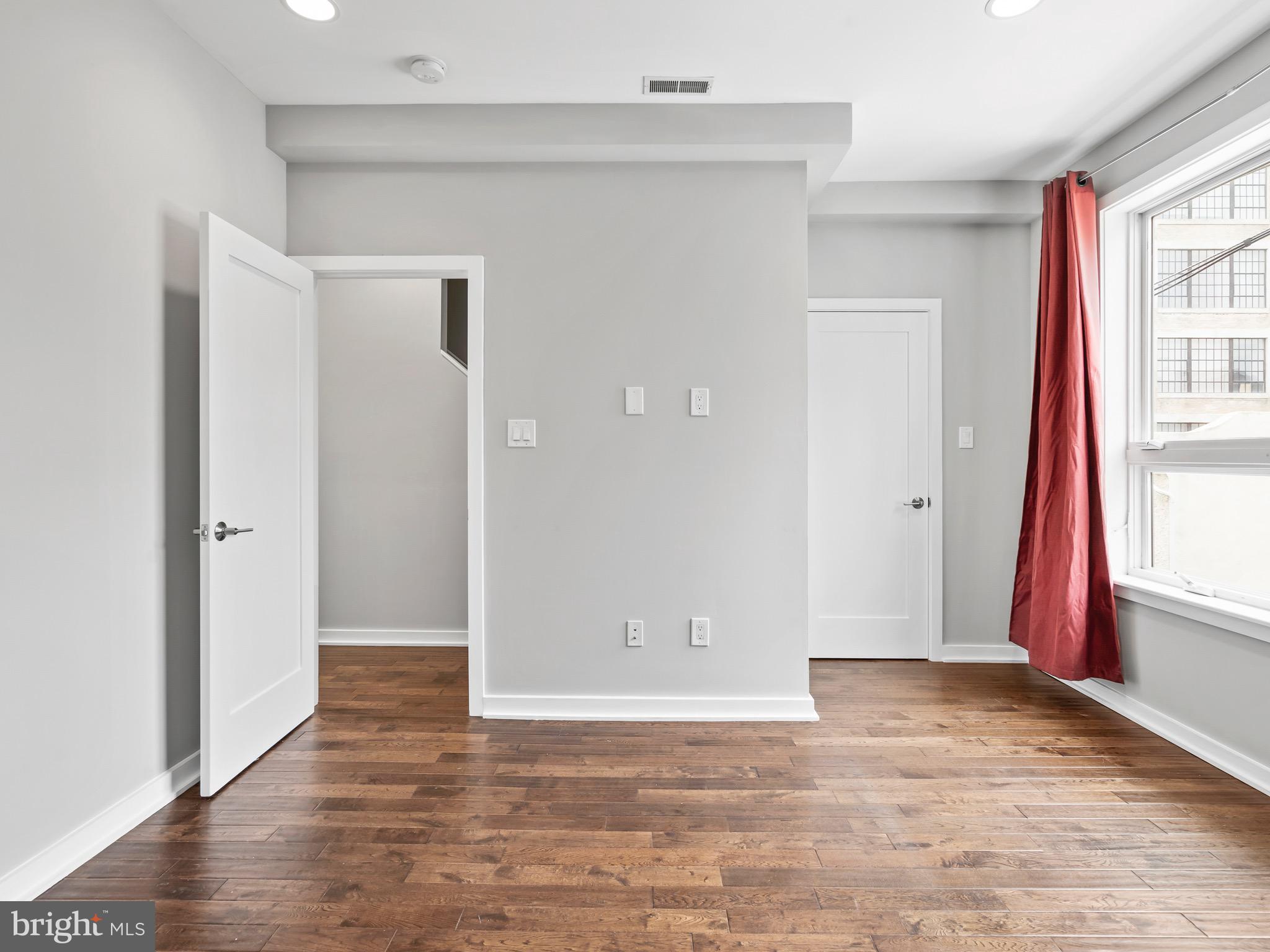 1435 N ORKNEY STREET