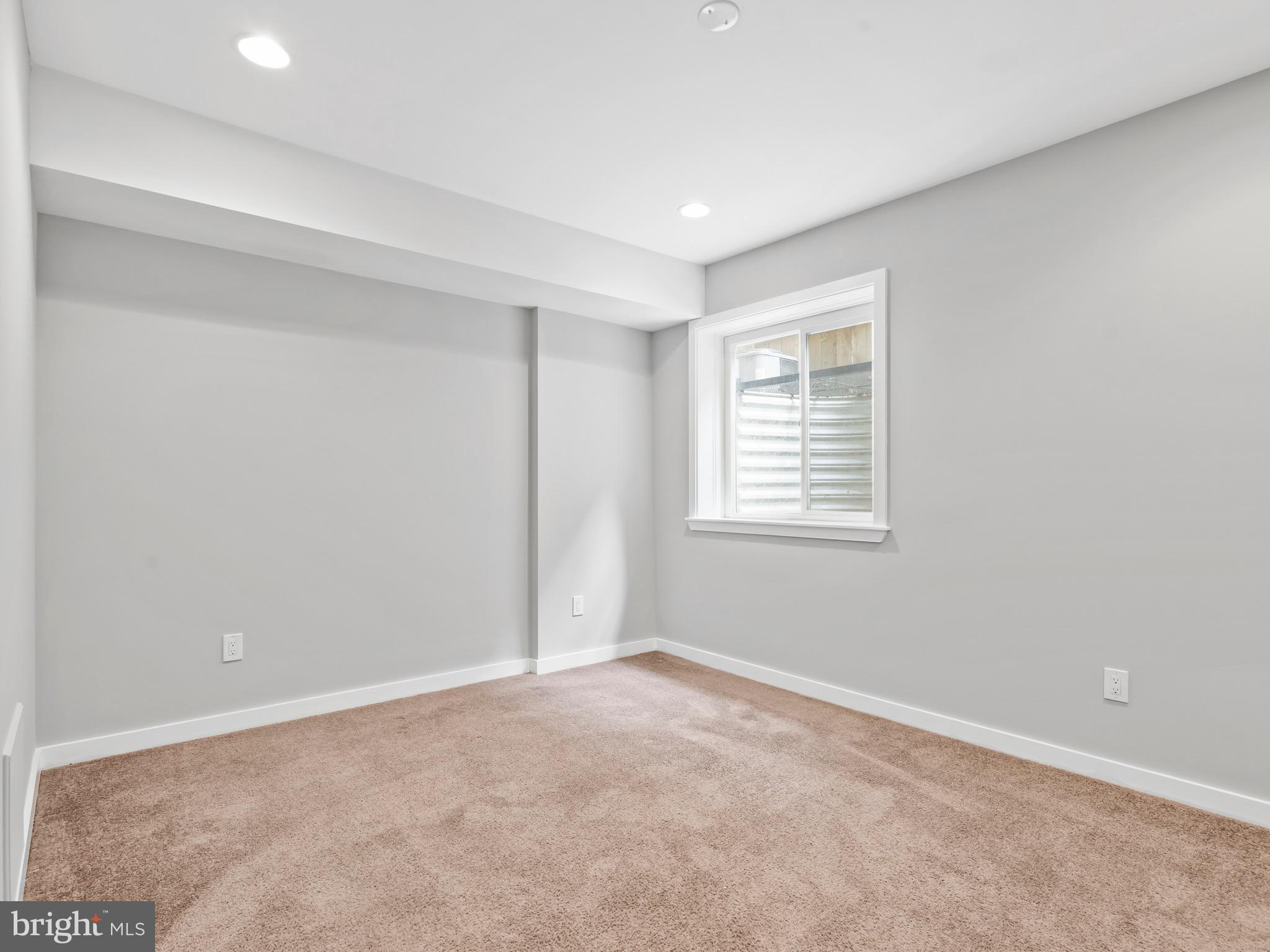 1435 N ORKNEY STREET