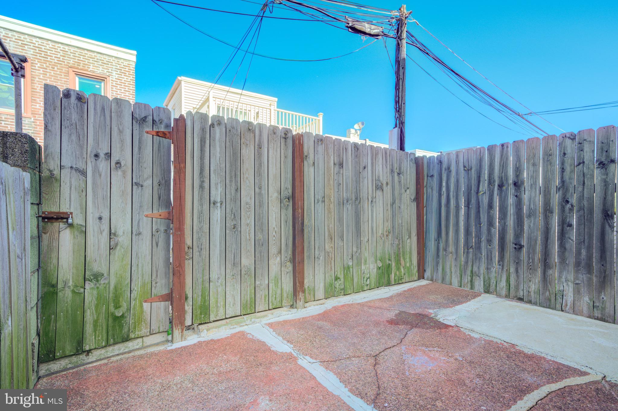 2820 MILLER STREET