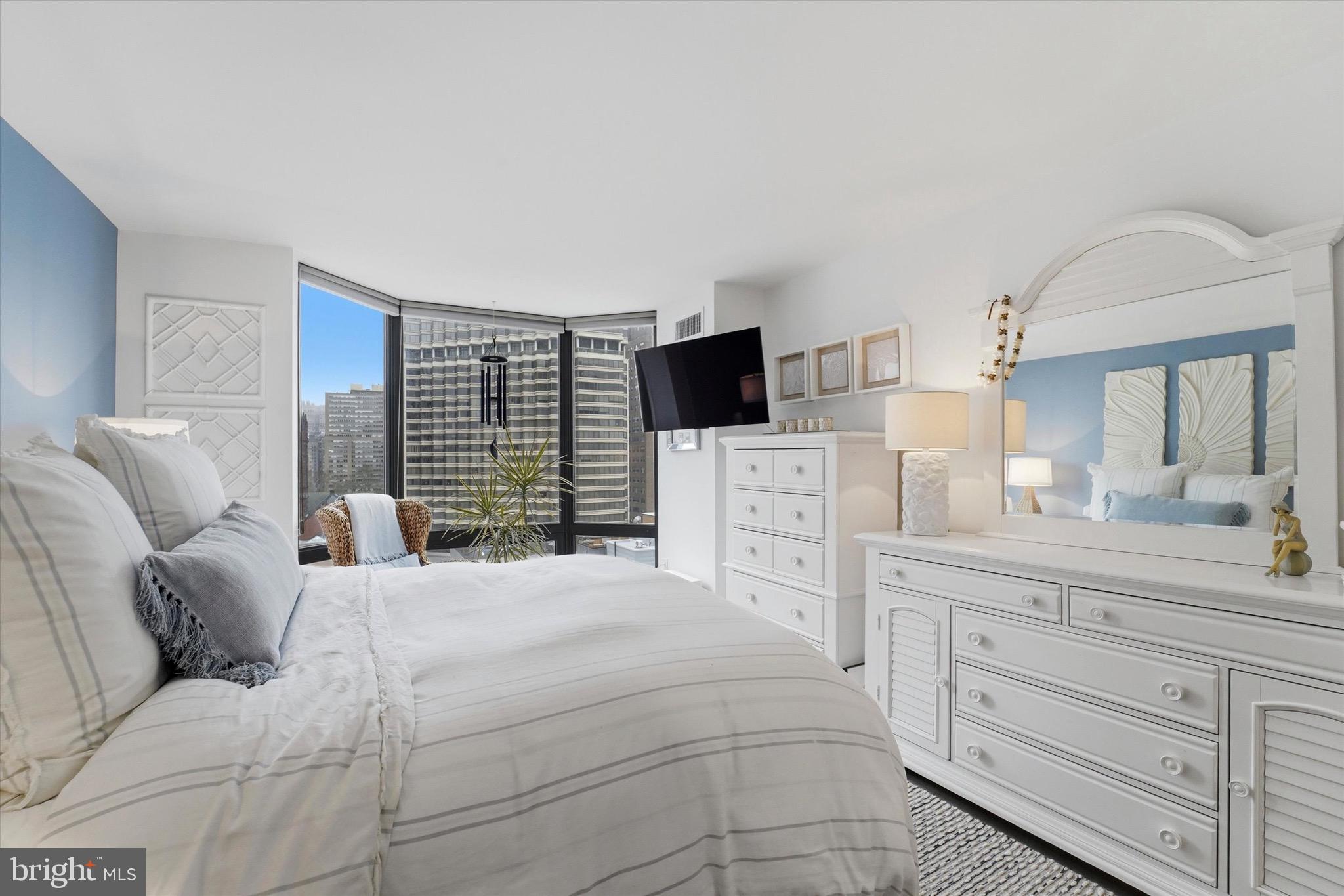 2018 WALNUT STREET 32 14CD