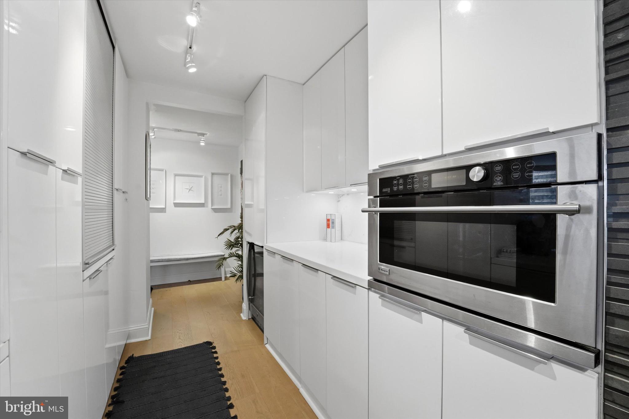 2018 WALNUT STREET 32 14CD