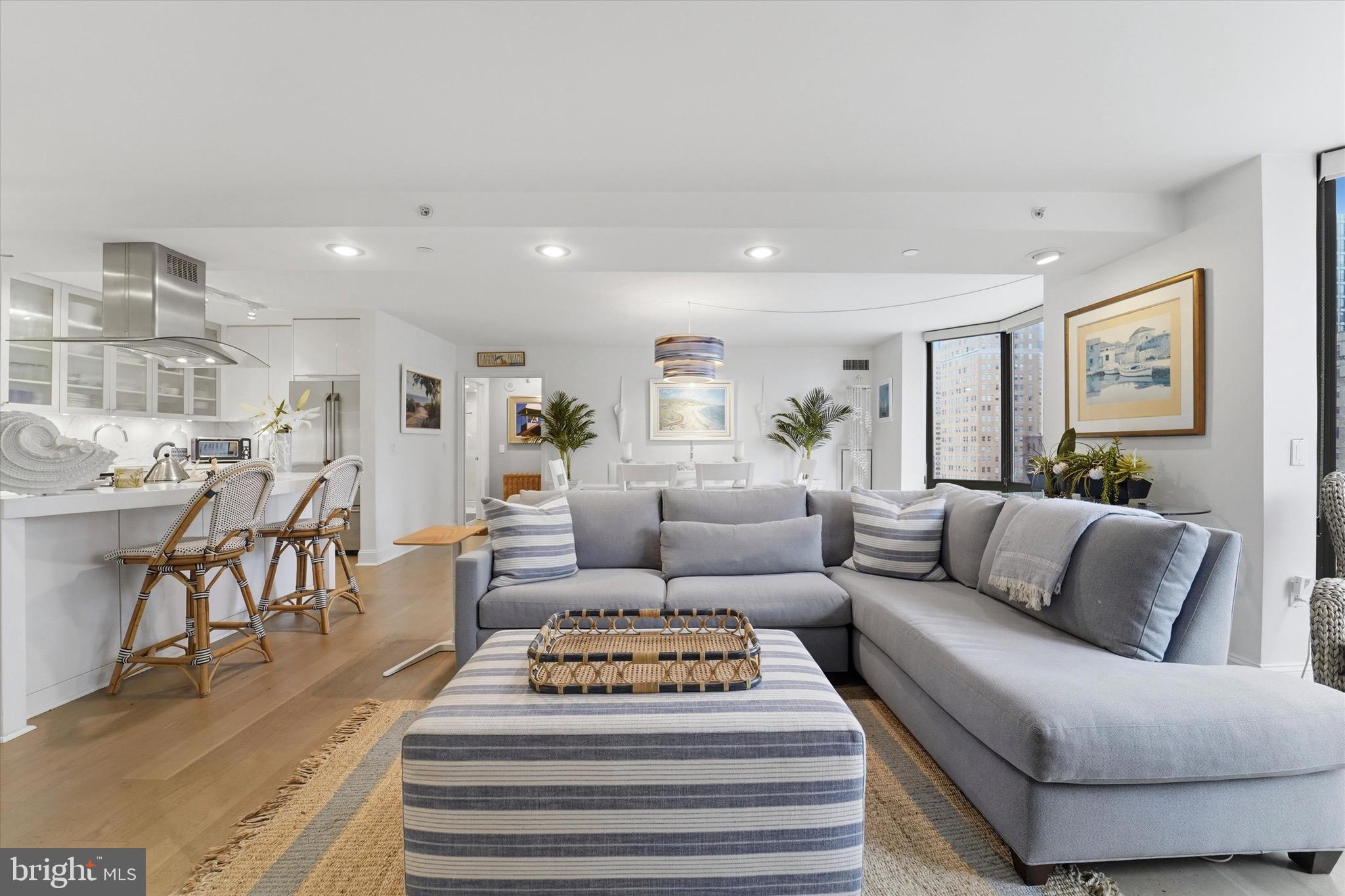 2018 WALNUT STREET 32 14CD