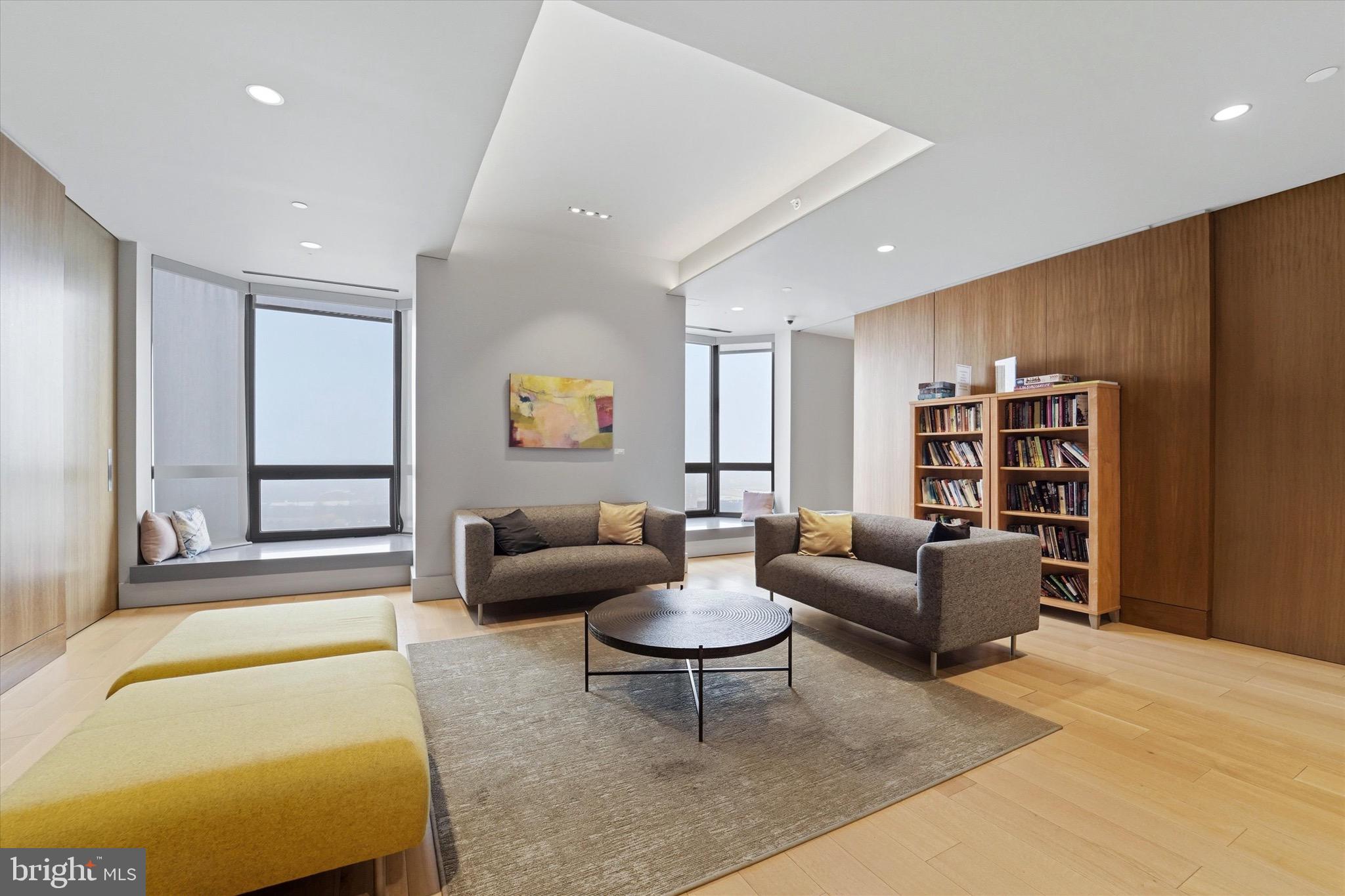 2018 WALNUT STREET 32 14CD