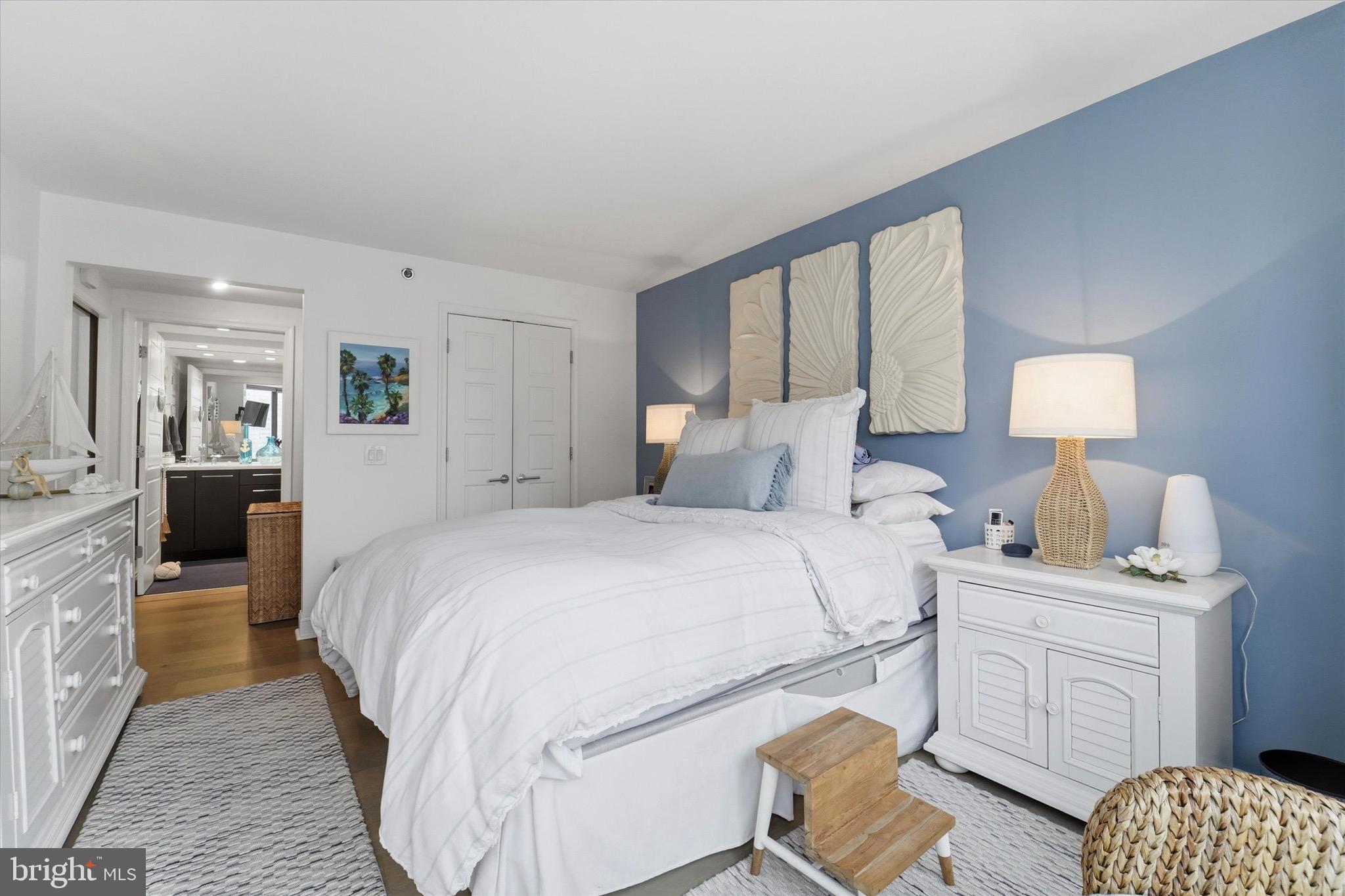 2018 WALNUT STREET 32 14CD