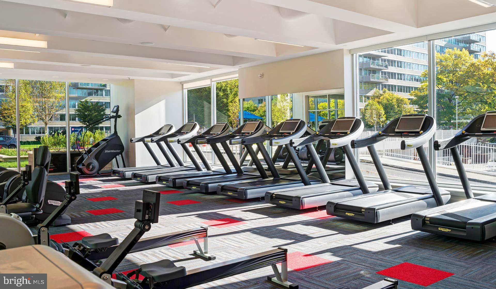 2200 BENJAMIN FRANKLIN PARKWAY W1003