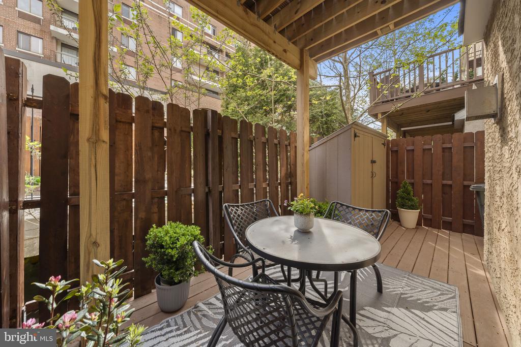 220 GASKILL STREET