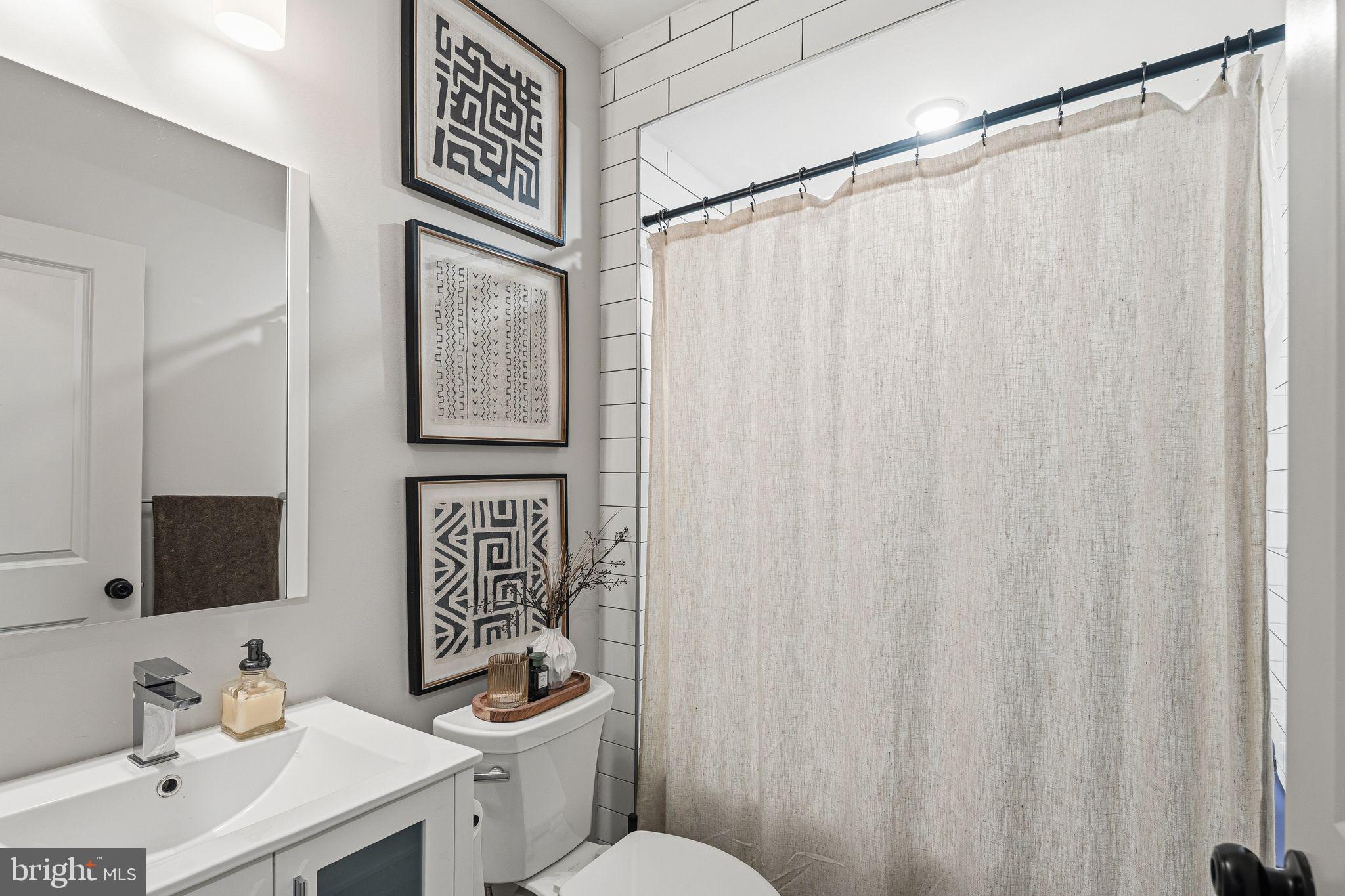 1651 E EYRE STREET 1