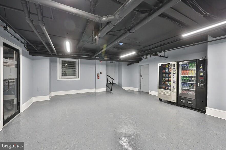 4247 LOCUST STREET 0B-609