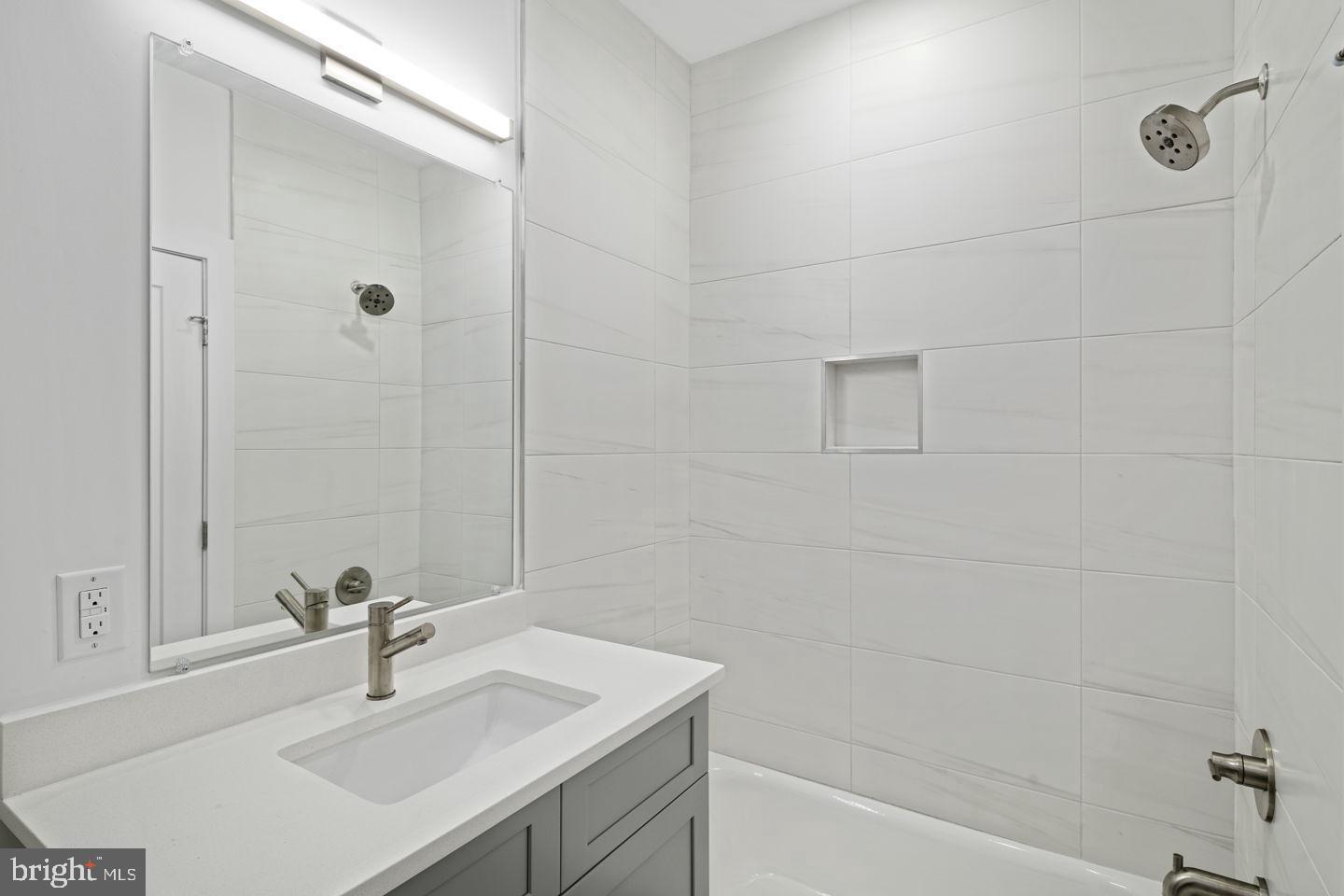 2721 FEDERAL STREET 3