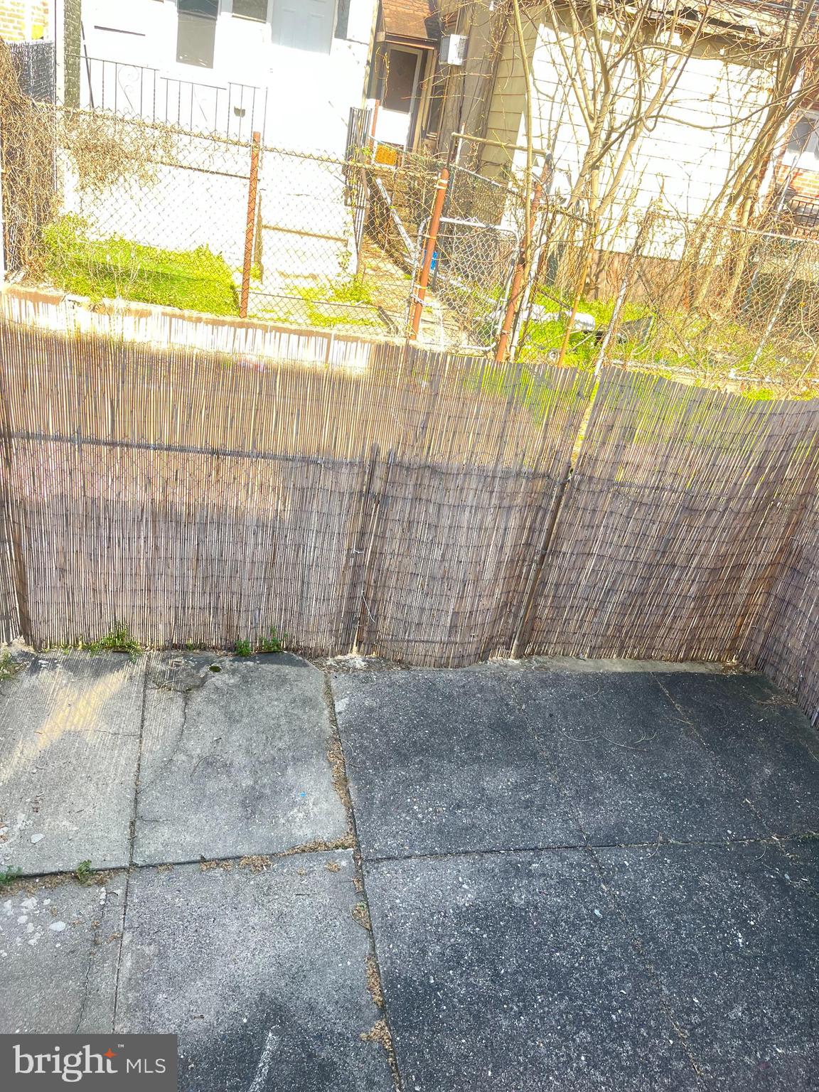1061 EDGEMORE ROAD