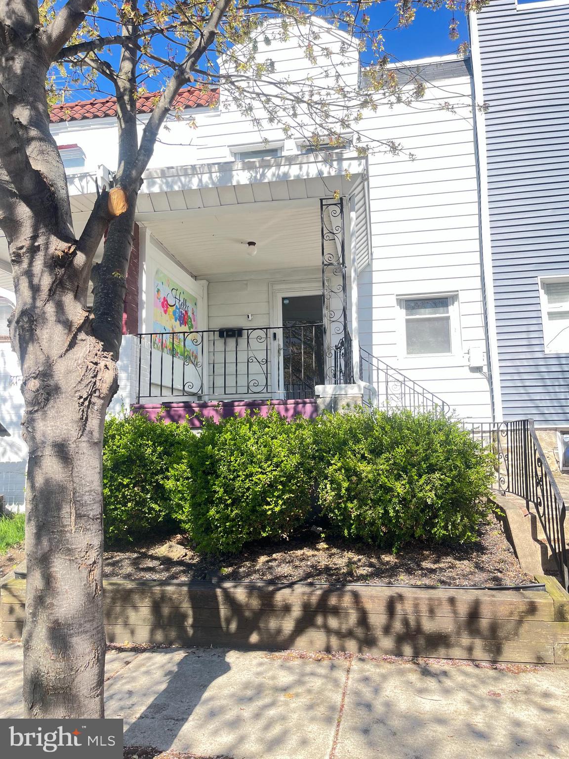 1061 EDGEMORE ROAD