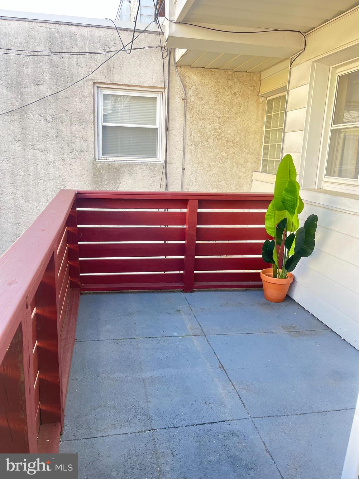 1061 EDGEMORE ROAD