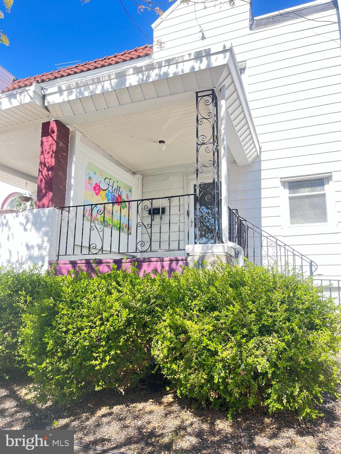1061 EDGEMORE ROAD