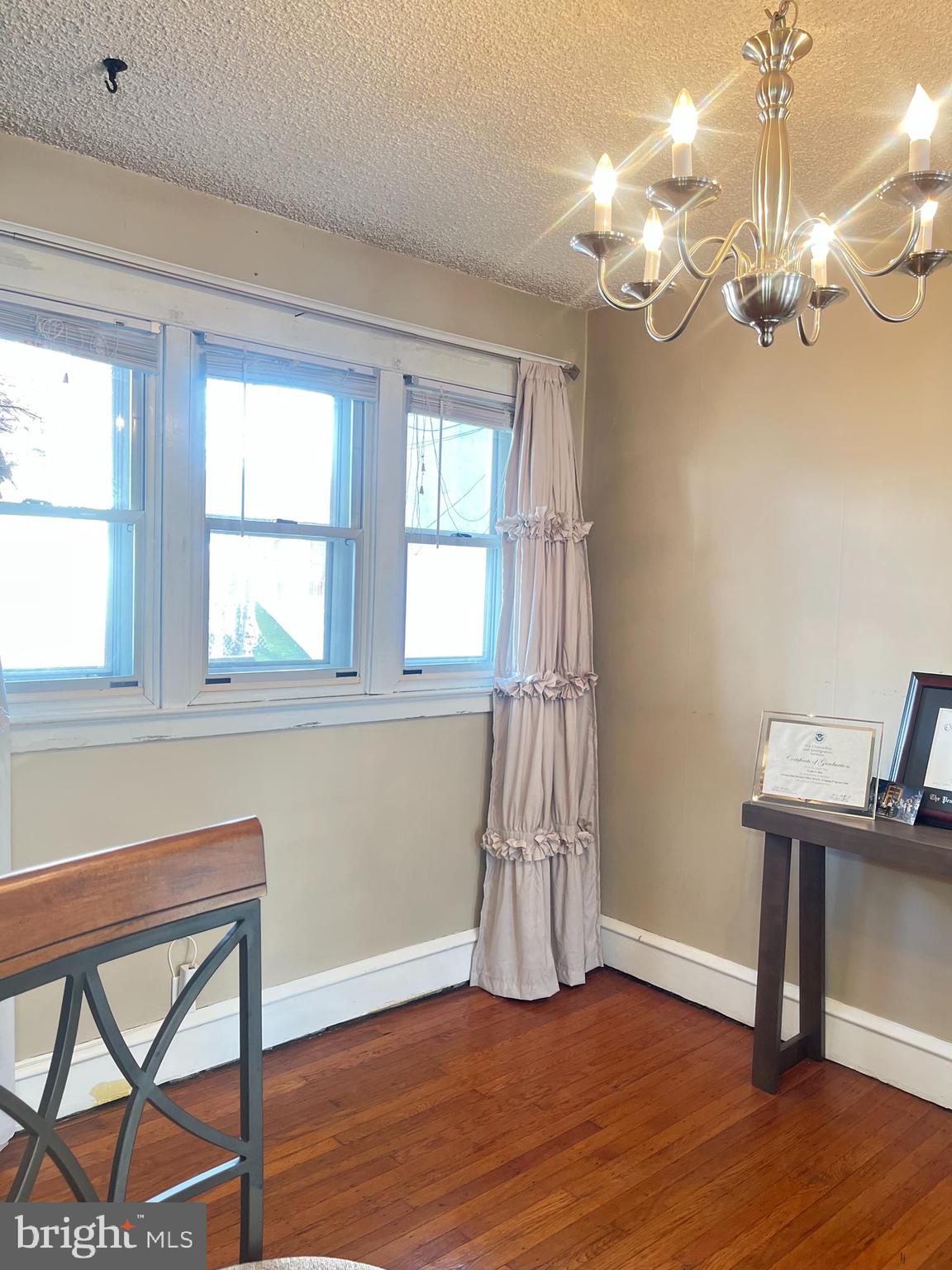 1061 EDGEMORE ROAD