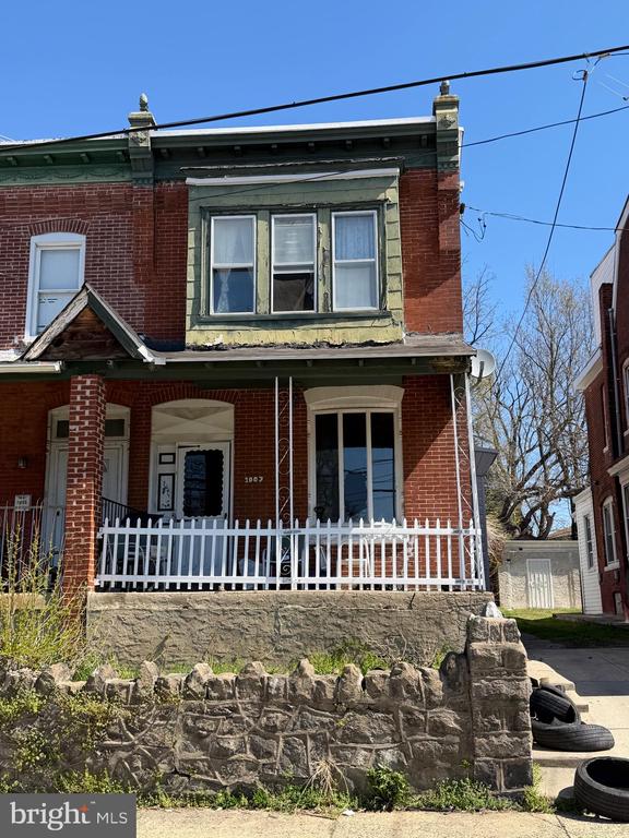 1007 ARROTT STREET