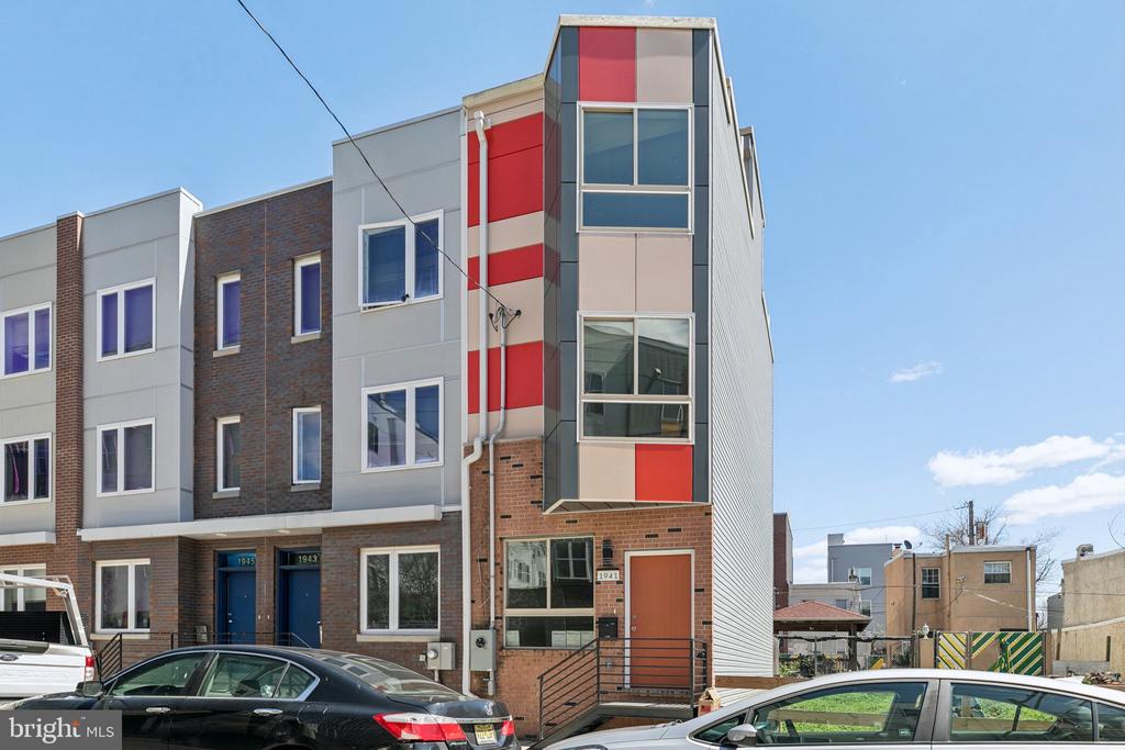 1941 N 9TH STREET